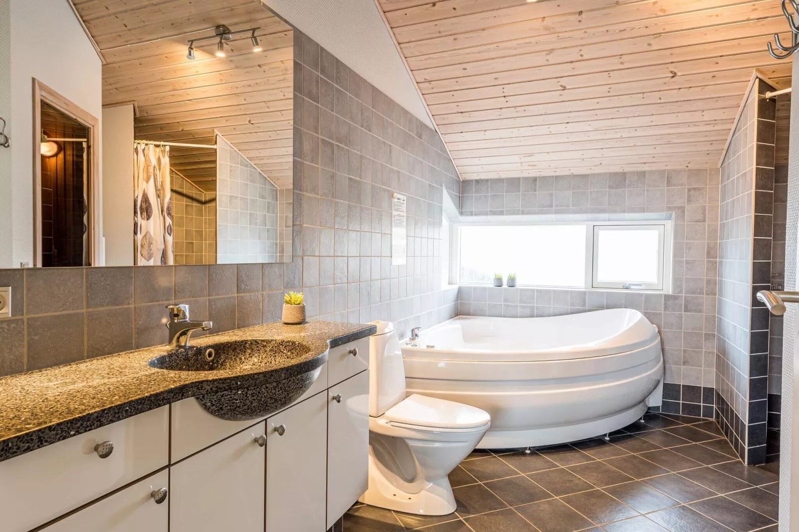 8 Personen Ferienhaus in Tarm-Wellnessbereich