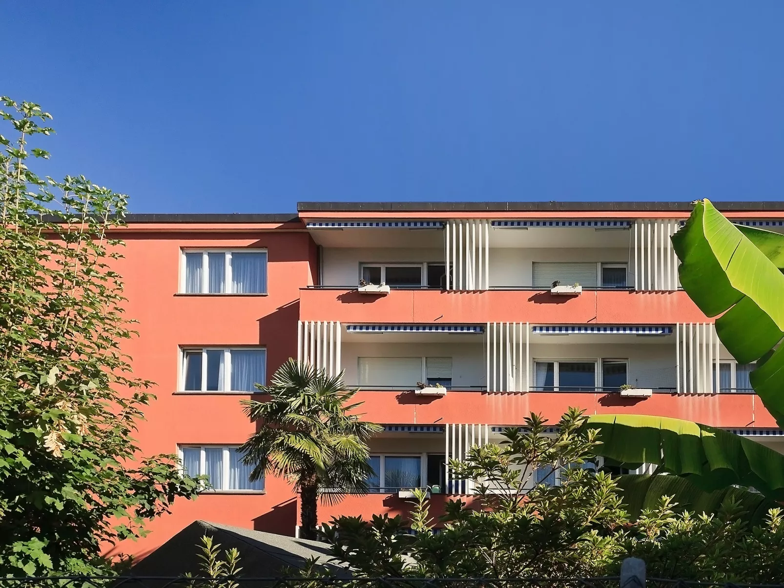 Large Suite-Outside