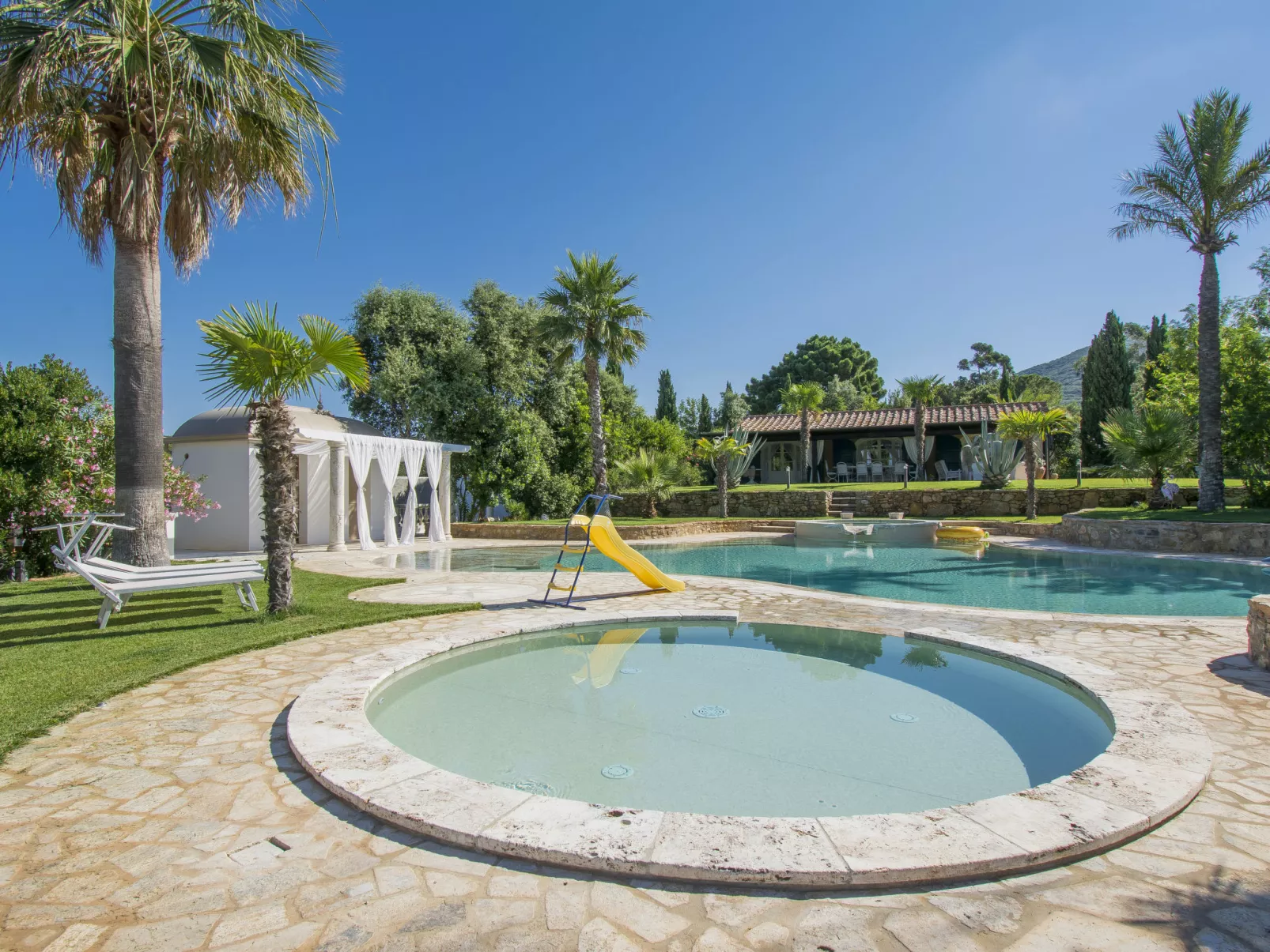 Villa delle Stelle-Outside