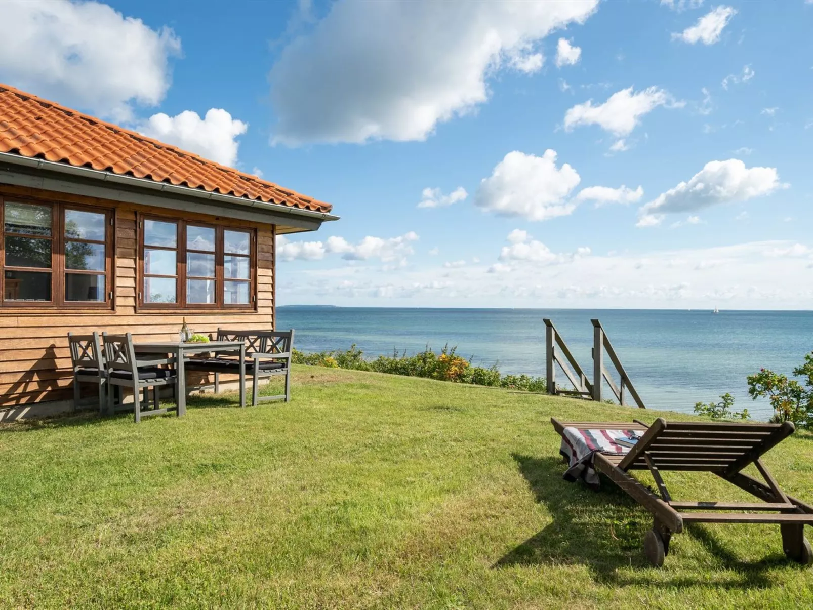 "Botmar" - 10m from the sea-Outside