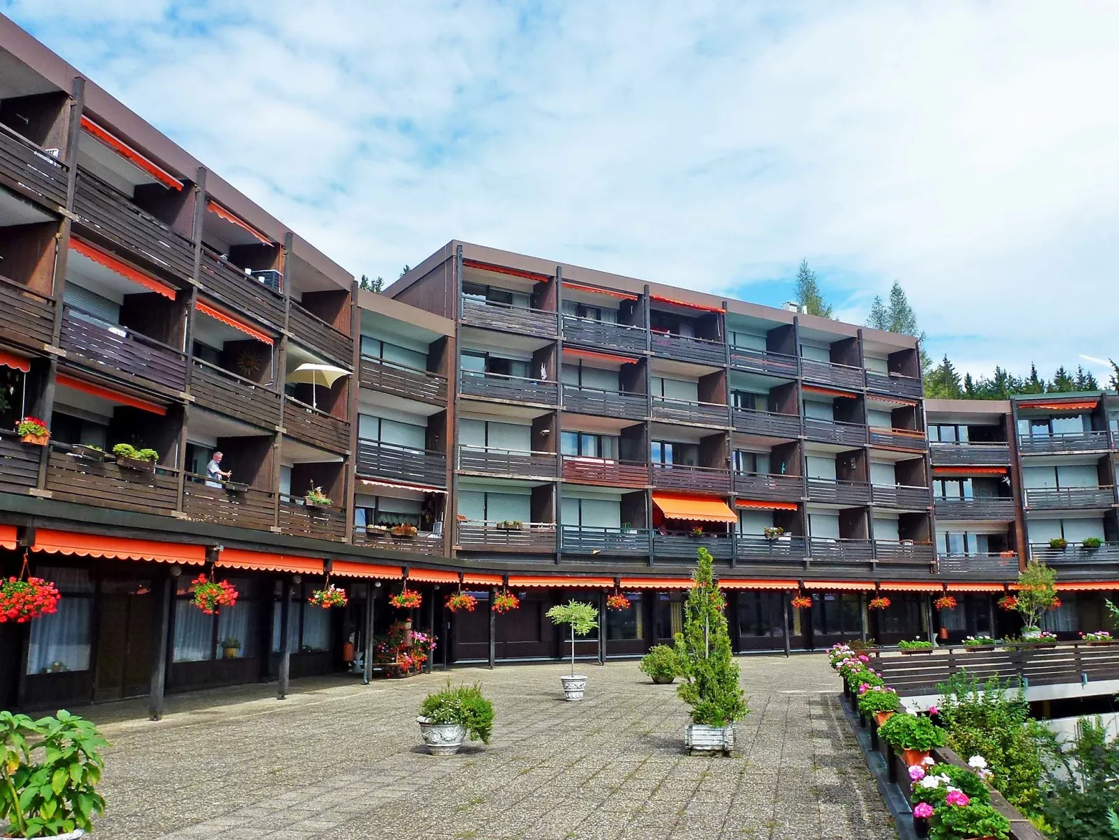 Terrassenpark-Outside