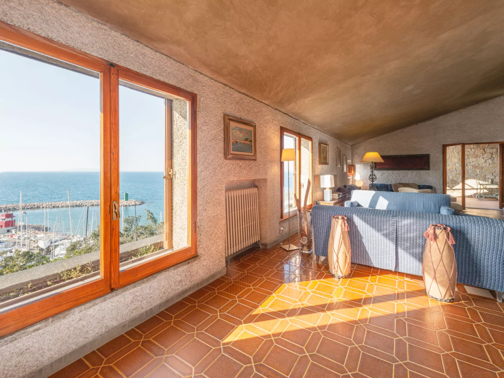 Villa Giuliana-Inside