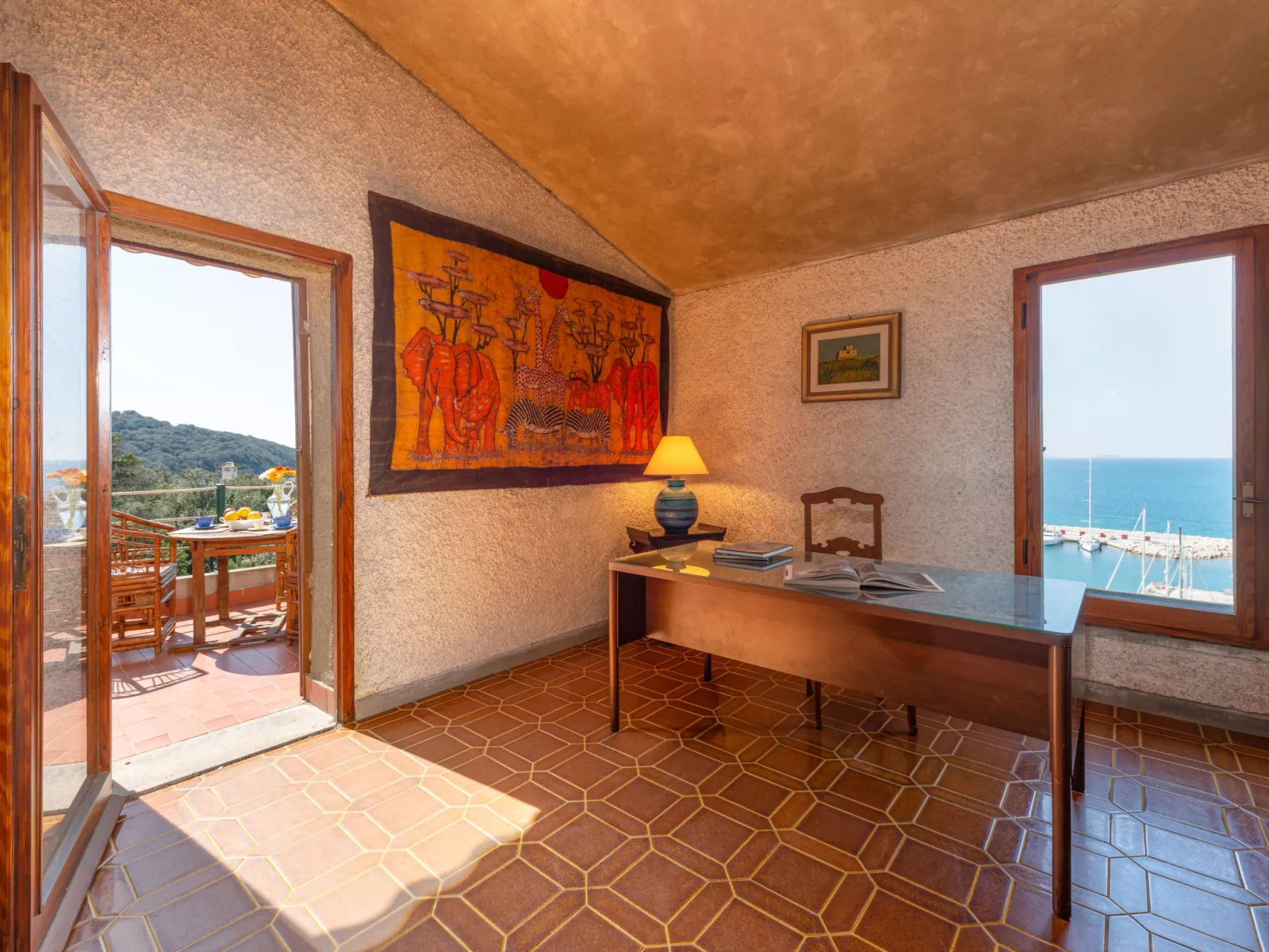 Villa Giuliana-Inside