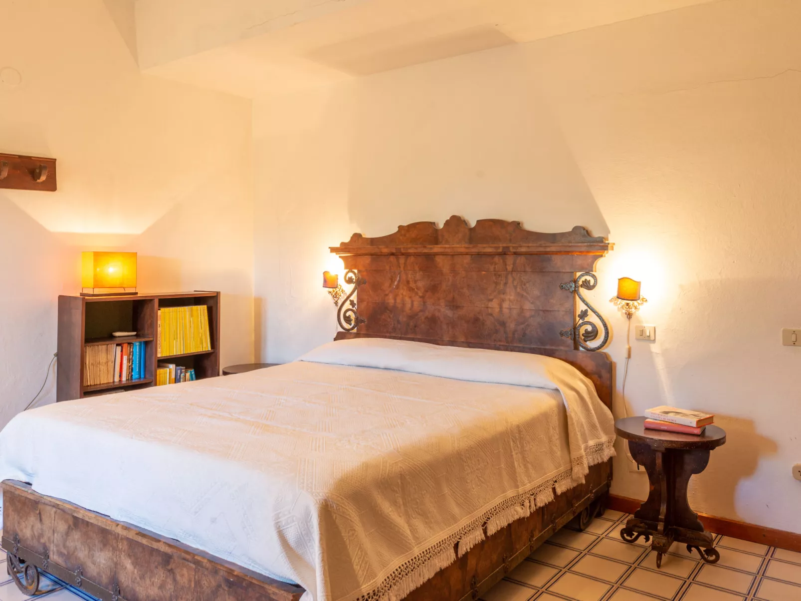 Villa Giuliana-Inside