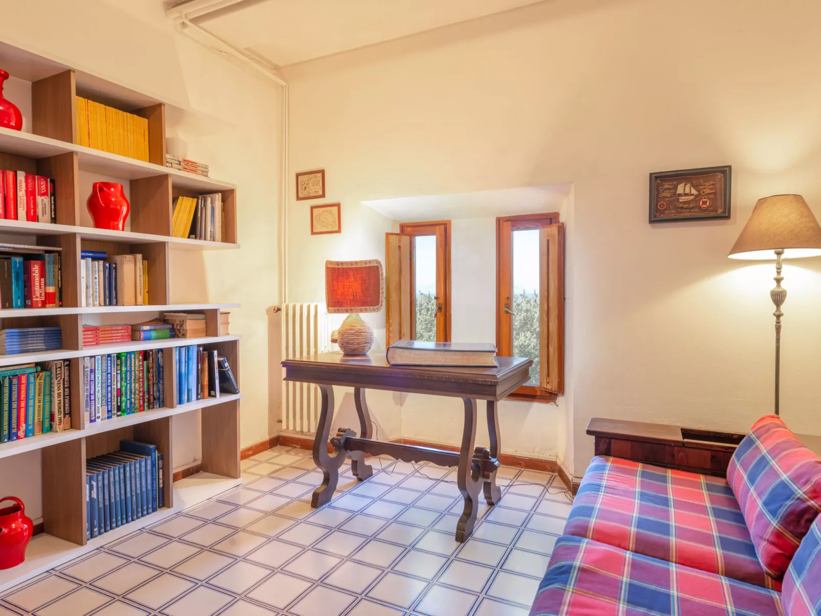 Villa Giuliana-Inside