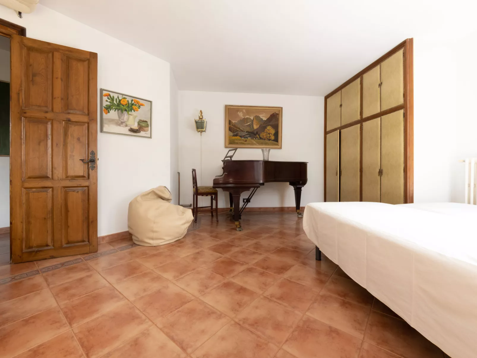 Casa Alexandra-Inside