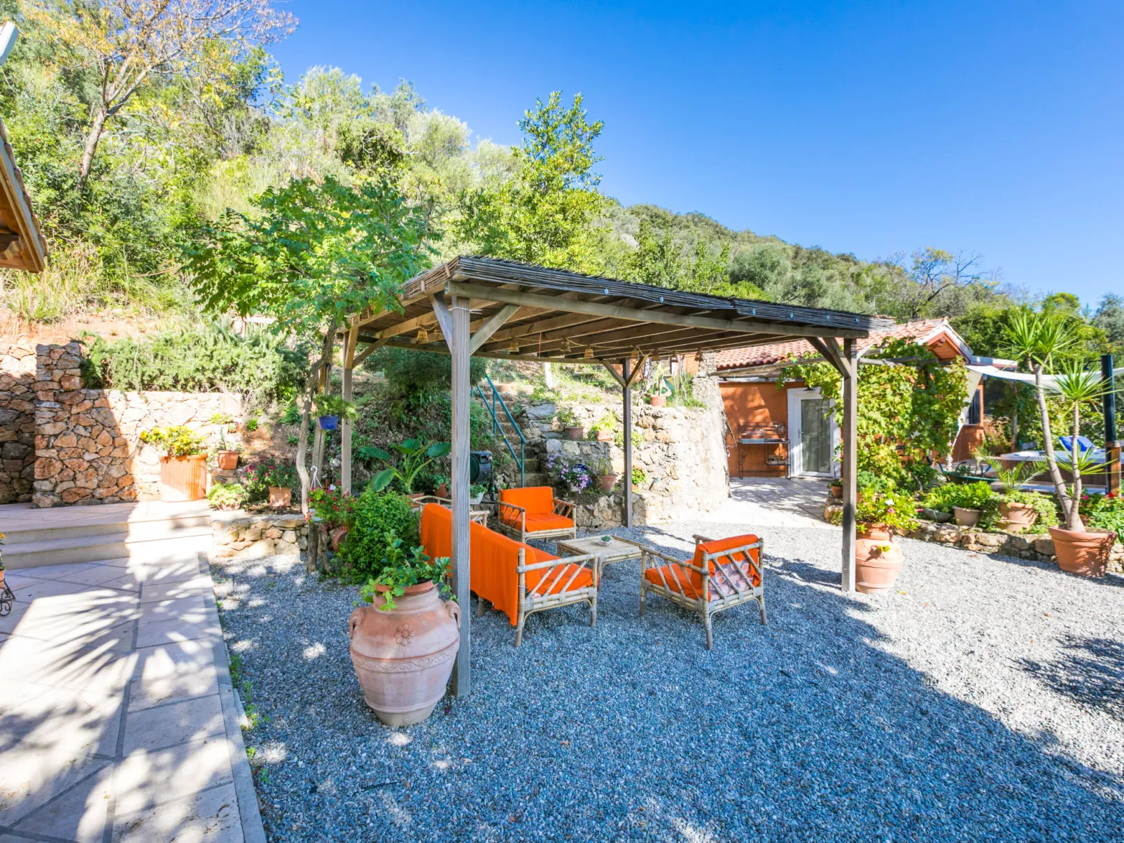 La Tordara-Outside