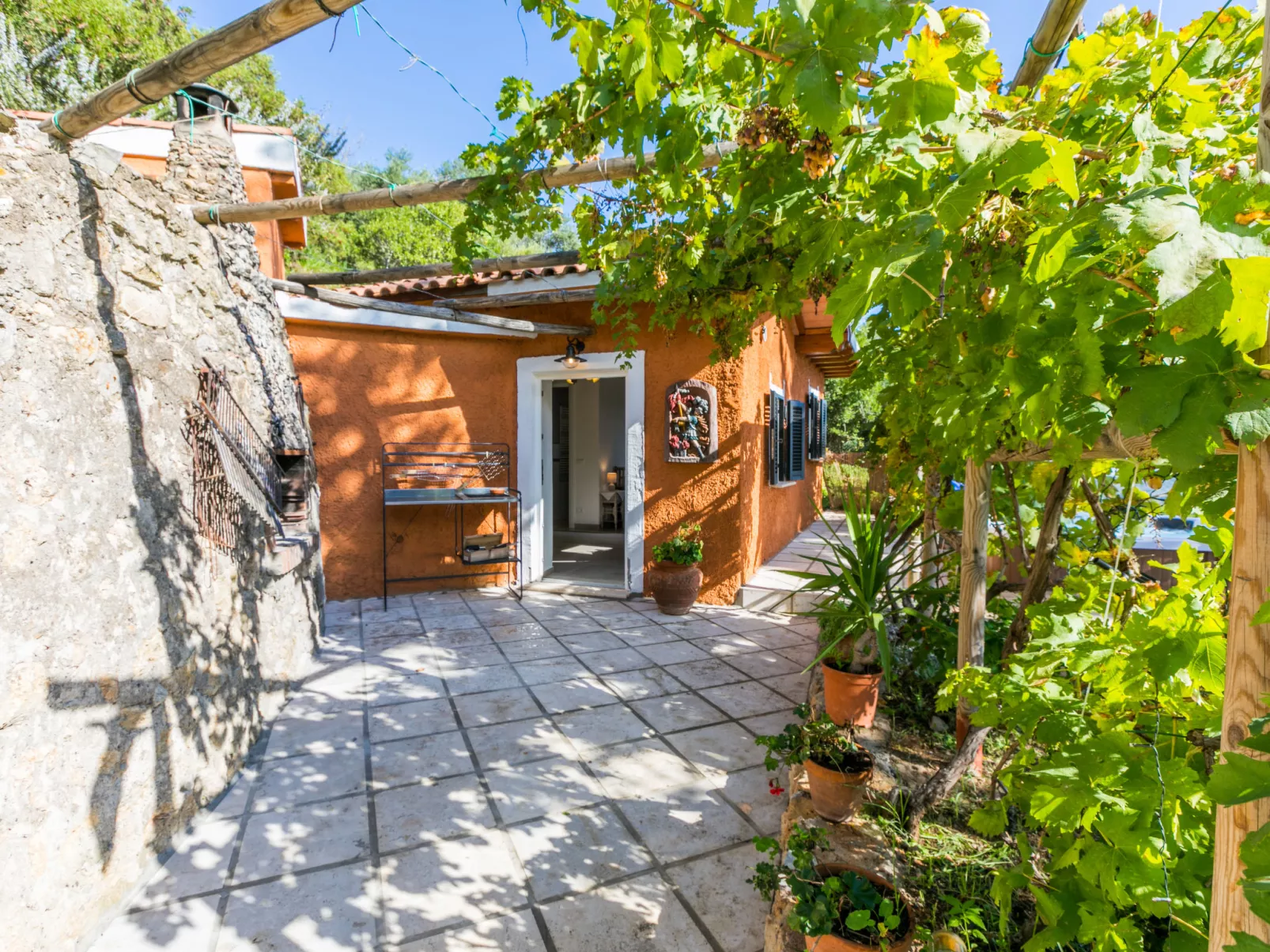 La Tordara-Outside