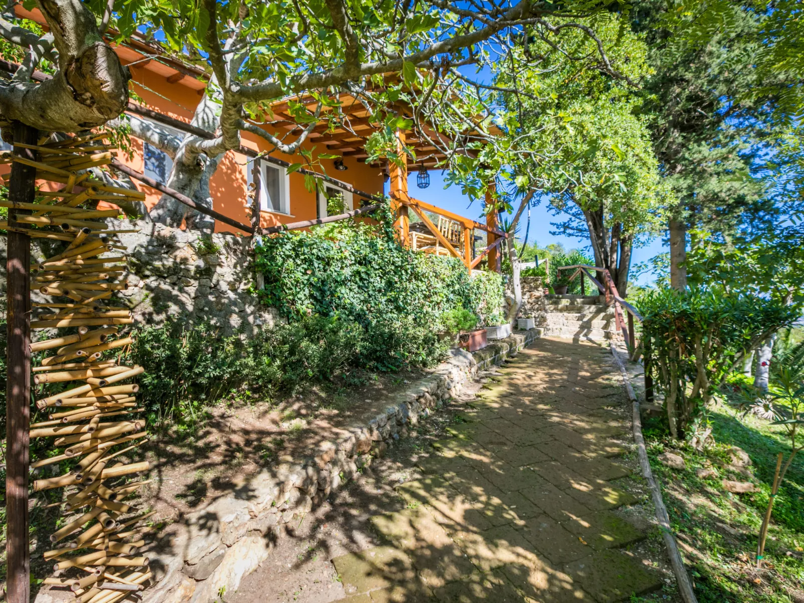 La Tordara-Outside