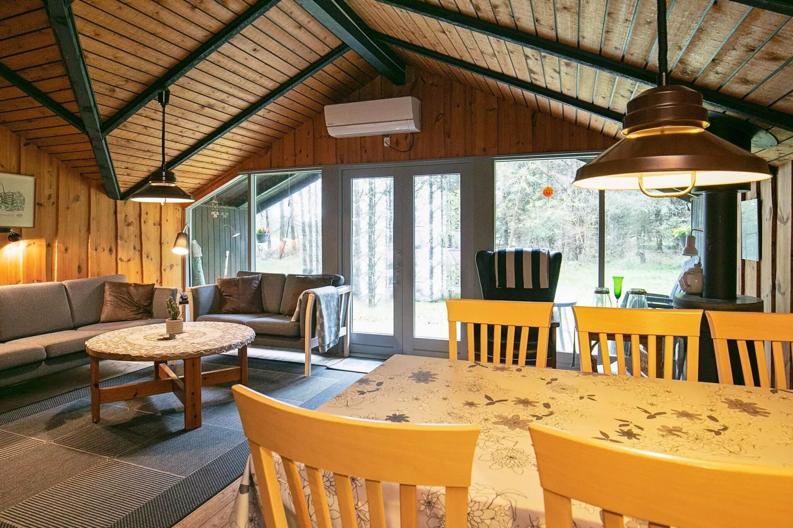 Ruhiger Ferienhaus-Ruckzug in Lokken-By Traum-Innenbereich