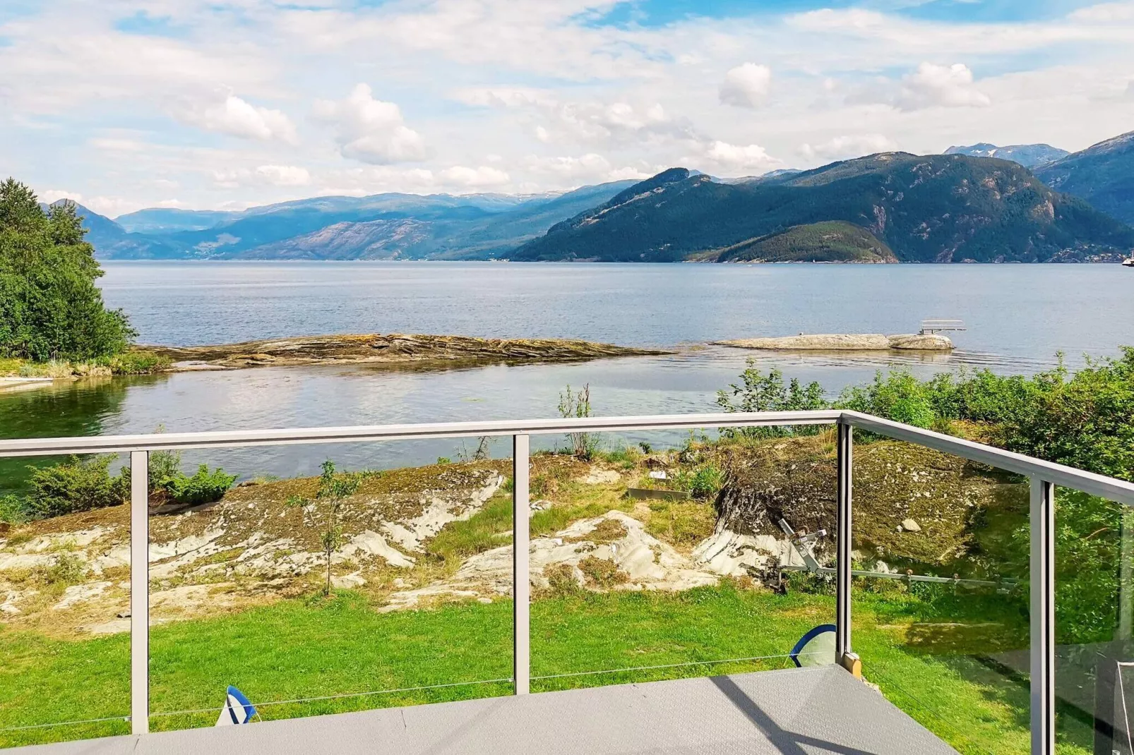 Seaside Serenity in Hardangerfjord-By Traum-Outdoor