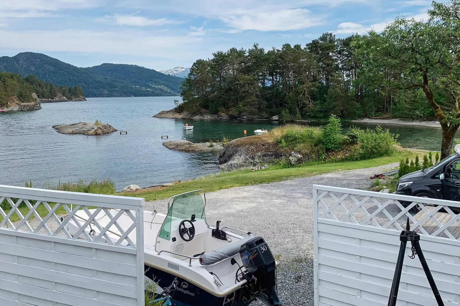 Seaside Serenity in Hardangerfjord-By Traum-Outdoor