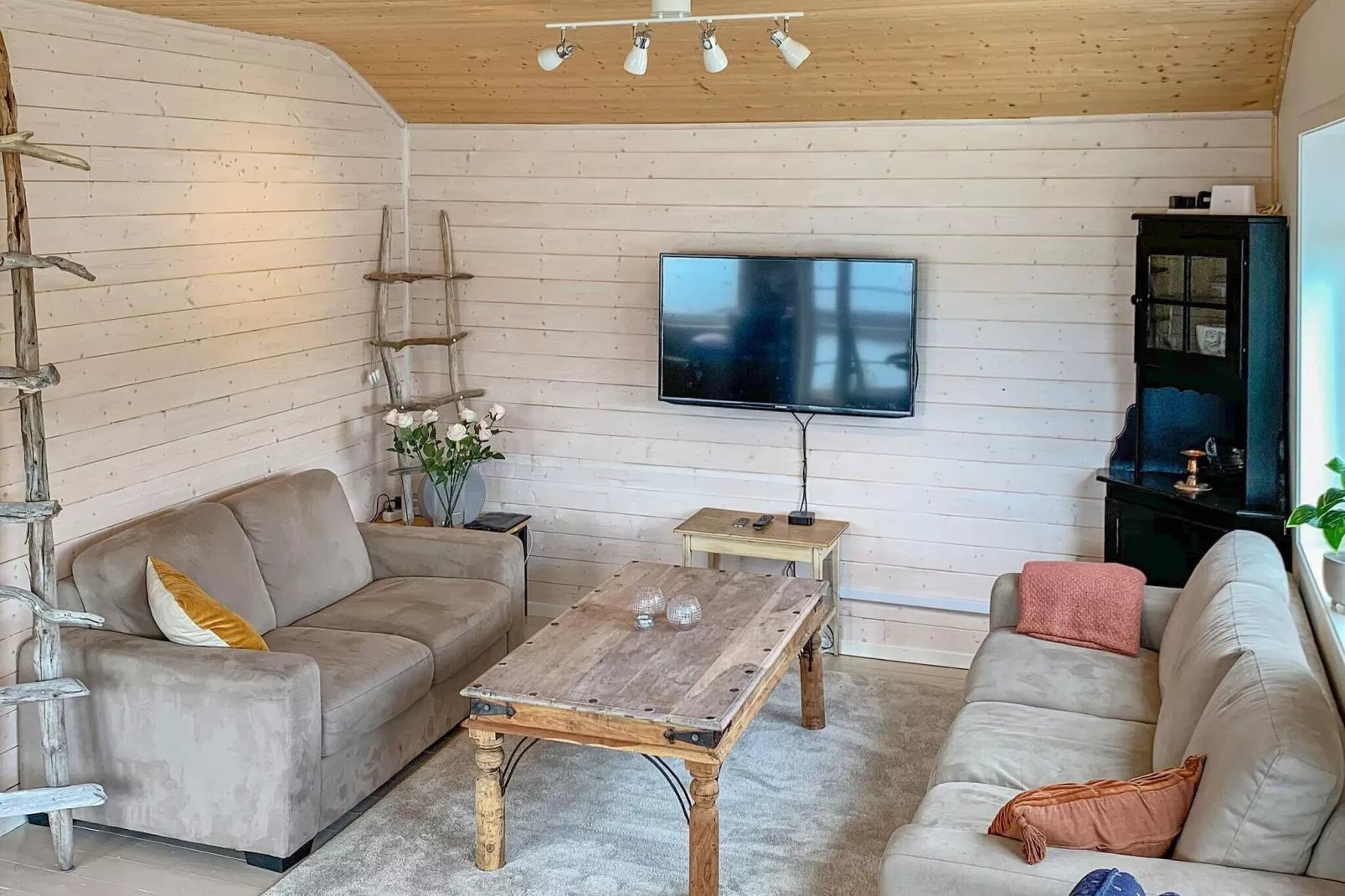 Seaside Serenity in Hardangerfjord-By Traum-Indoor