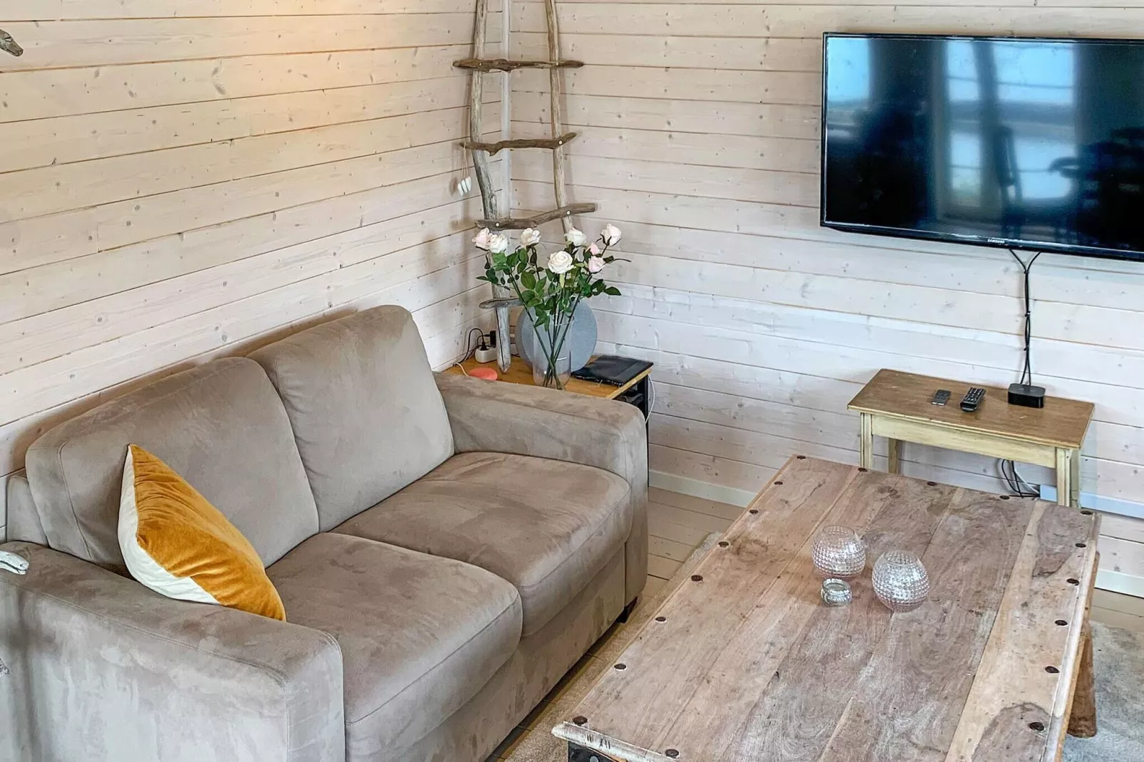 Seaside Serenity in Hardangerfjord-By Traum-Indoor