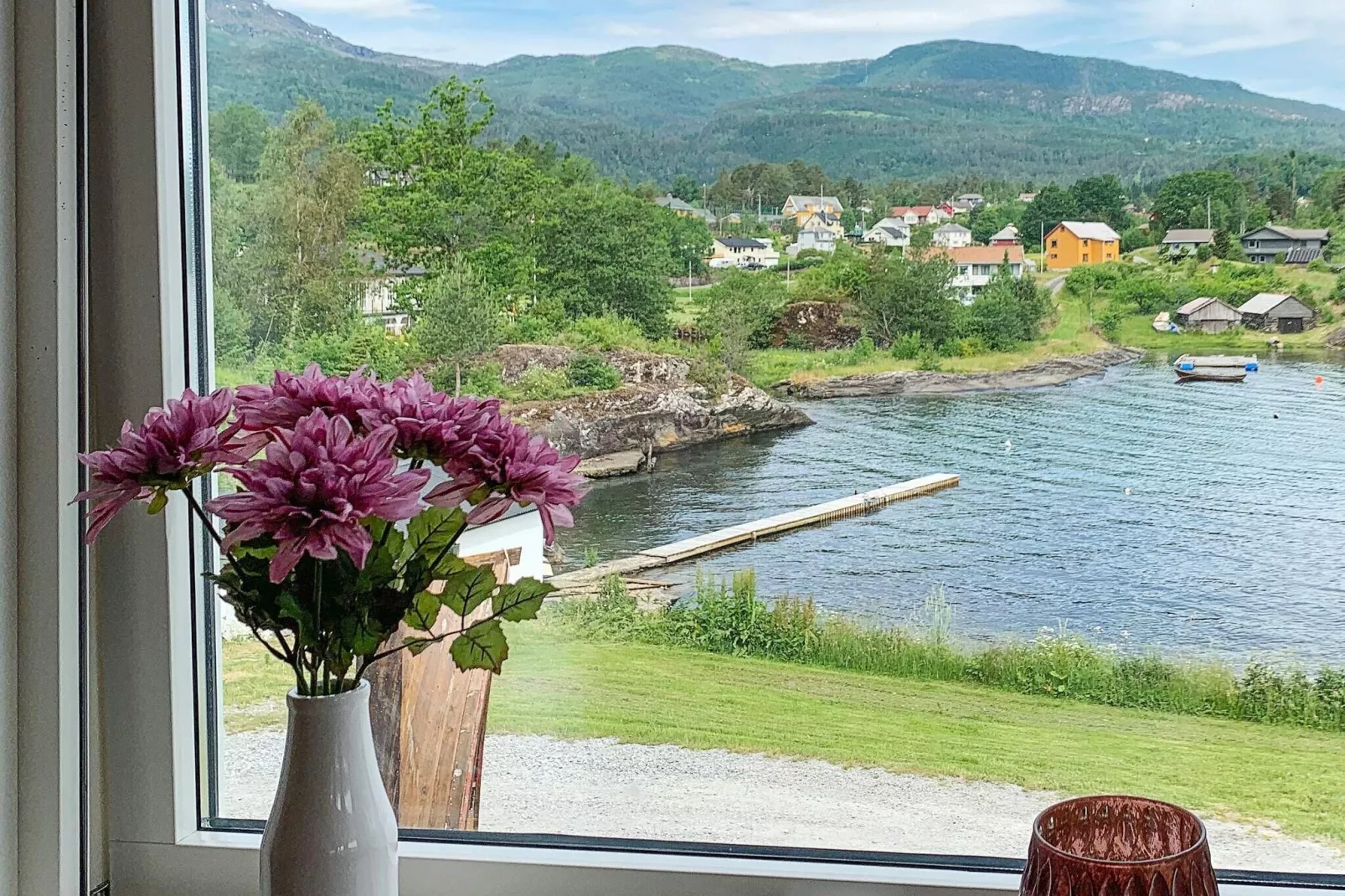 Seaside Serenity in Hardangerfjord-By Traum-Indoor