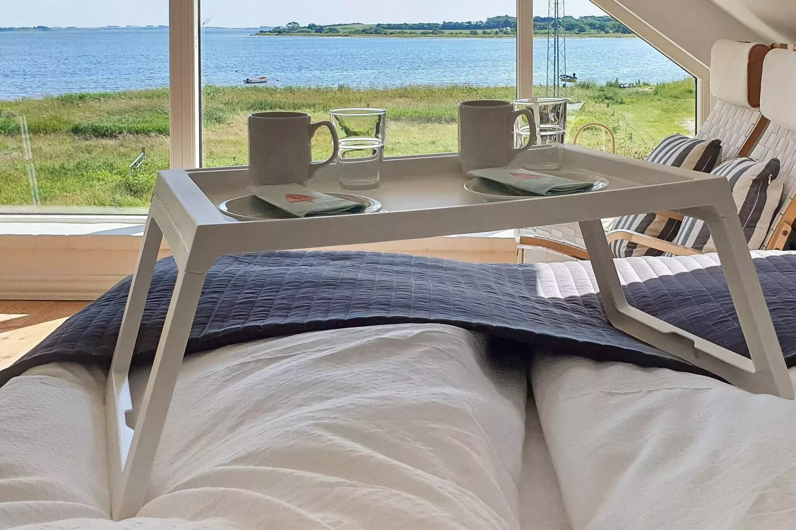 Cozy Fjord View Retreat-By Traum-Indoor