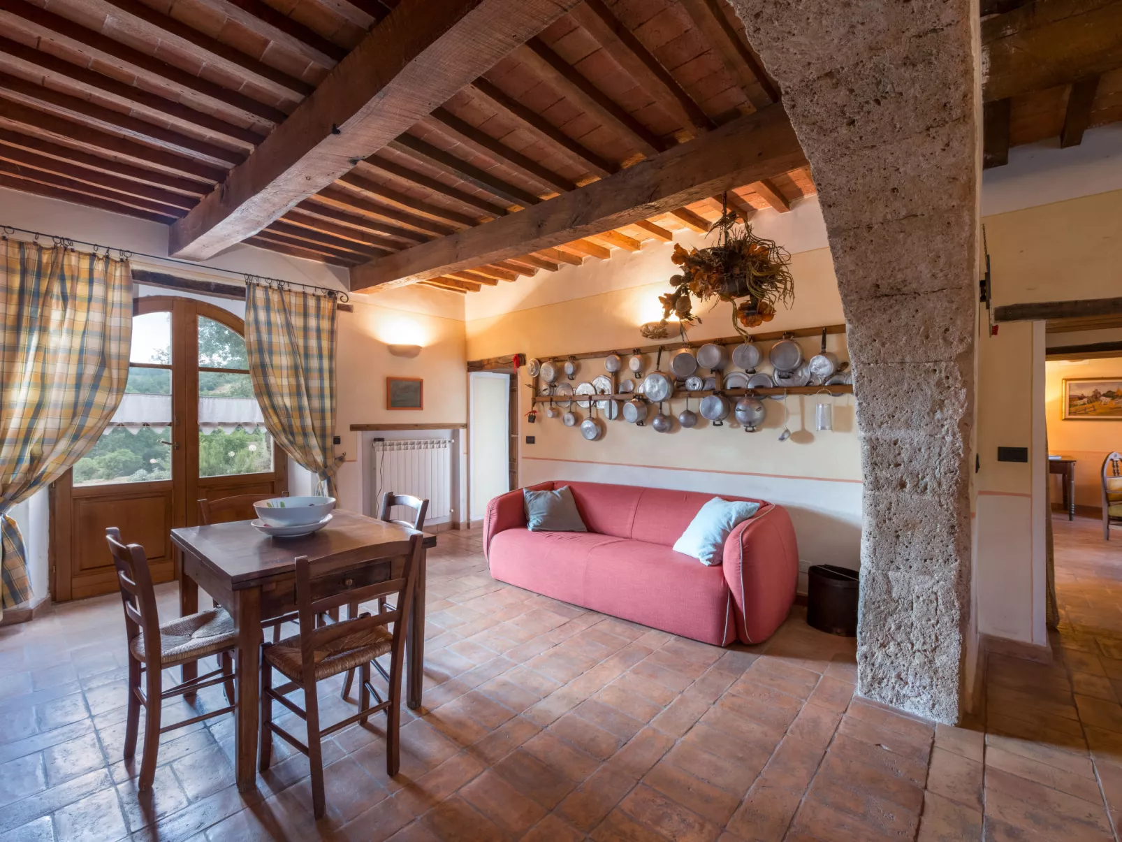 Casale Poggio Lupinaio-Inside