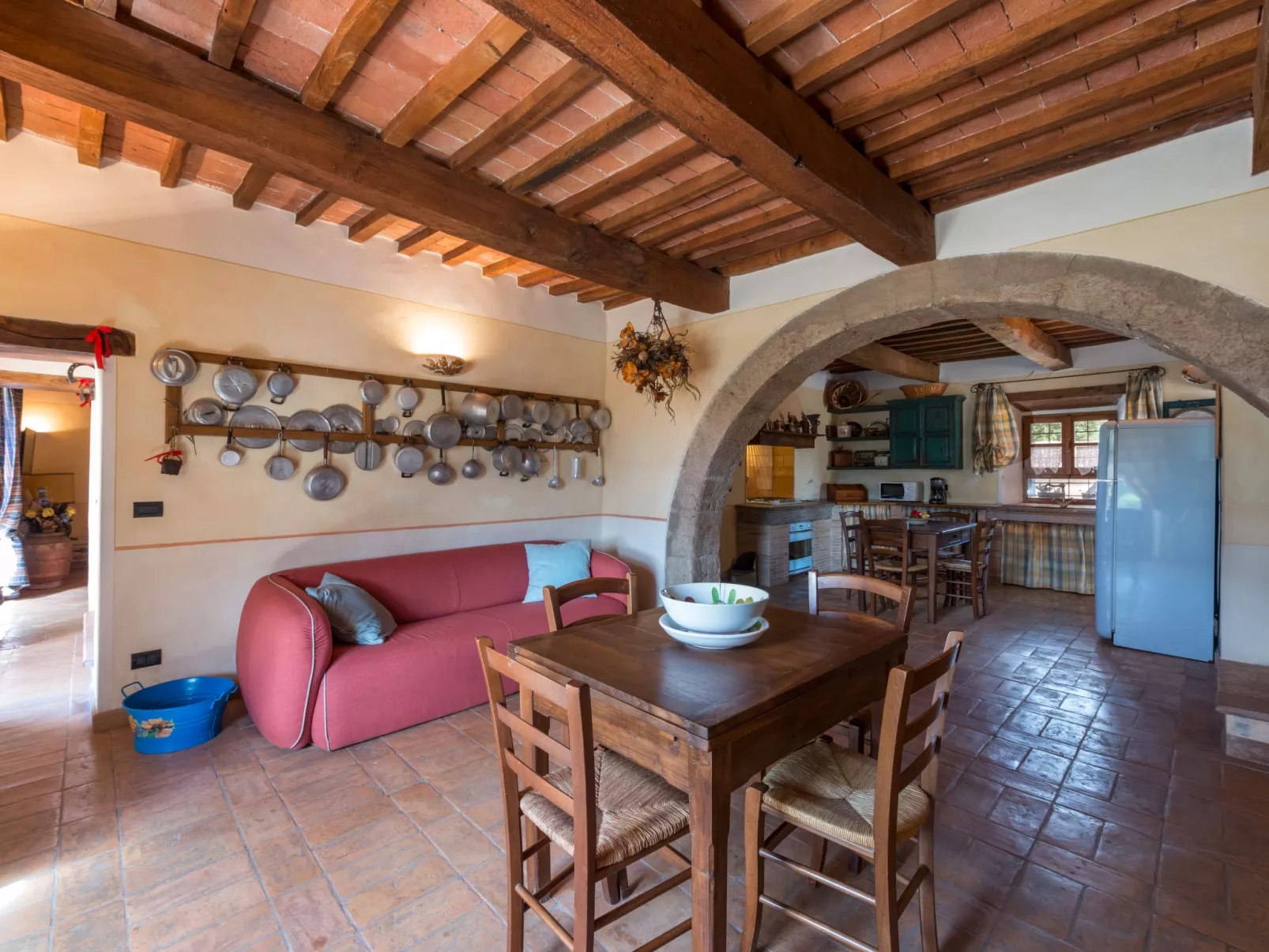 Casale Poggio Lupinaio-Inside