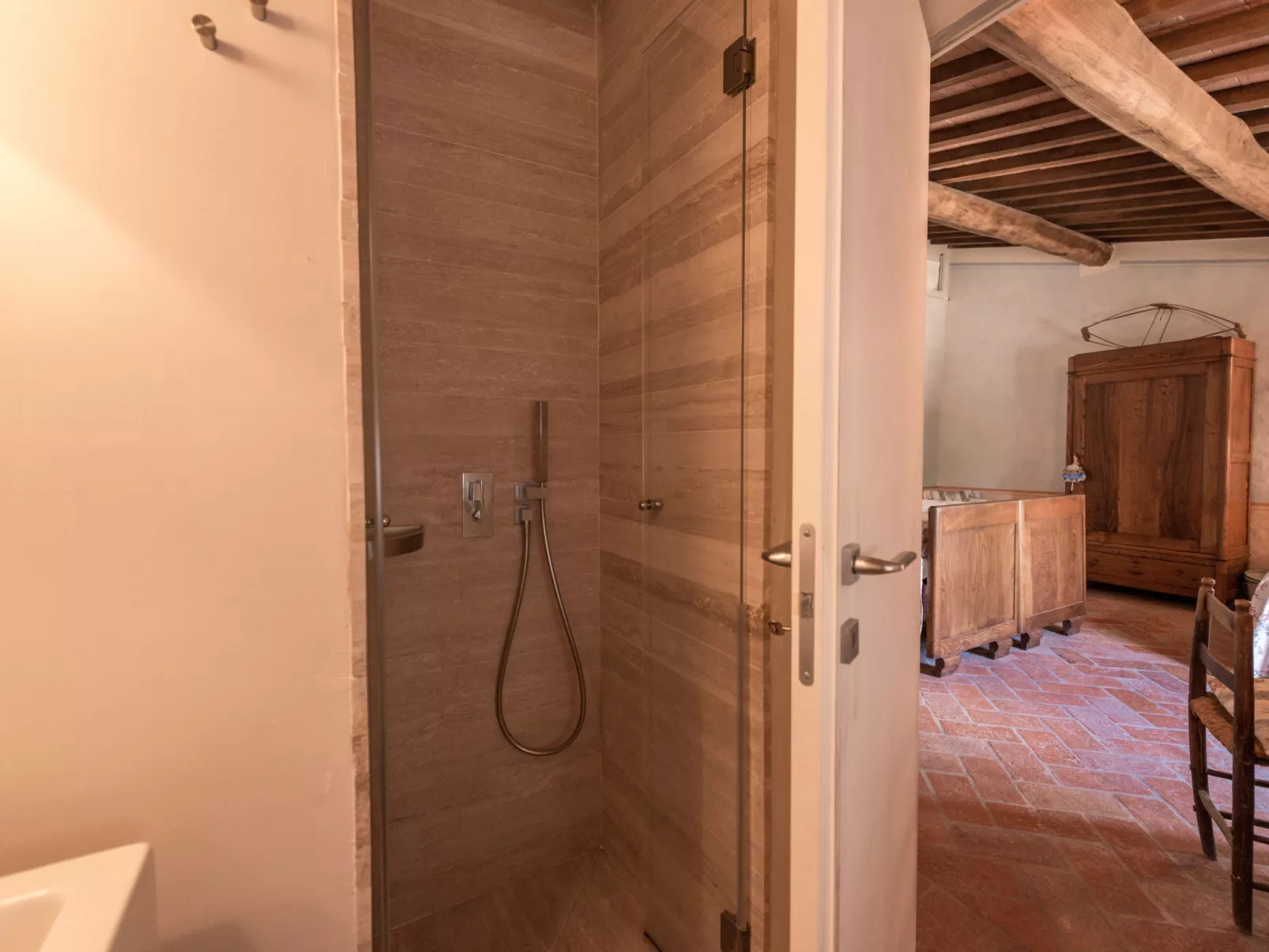 Casale Poggio Lupinaio-Inside