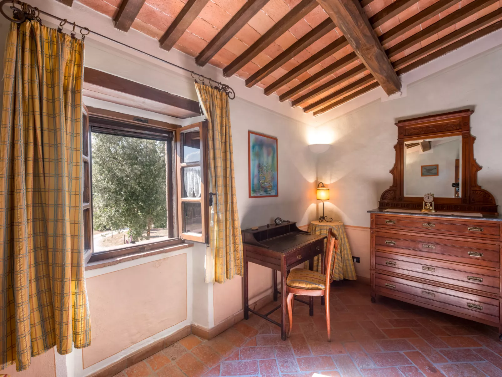 Casale Poggio Lupinaio-Inside