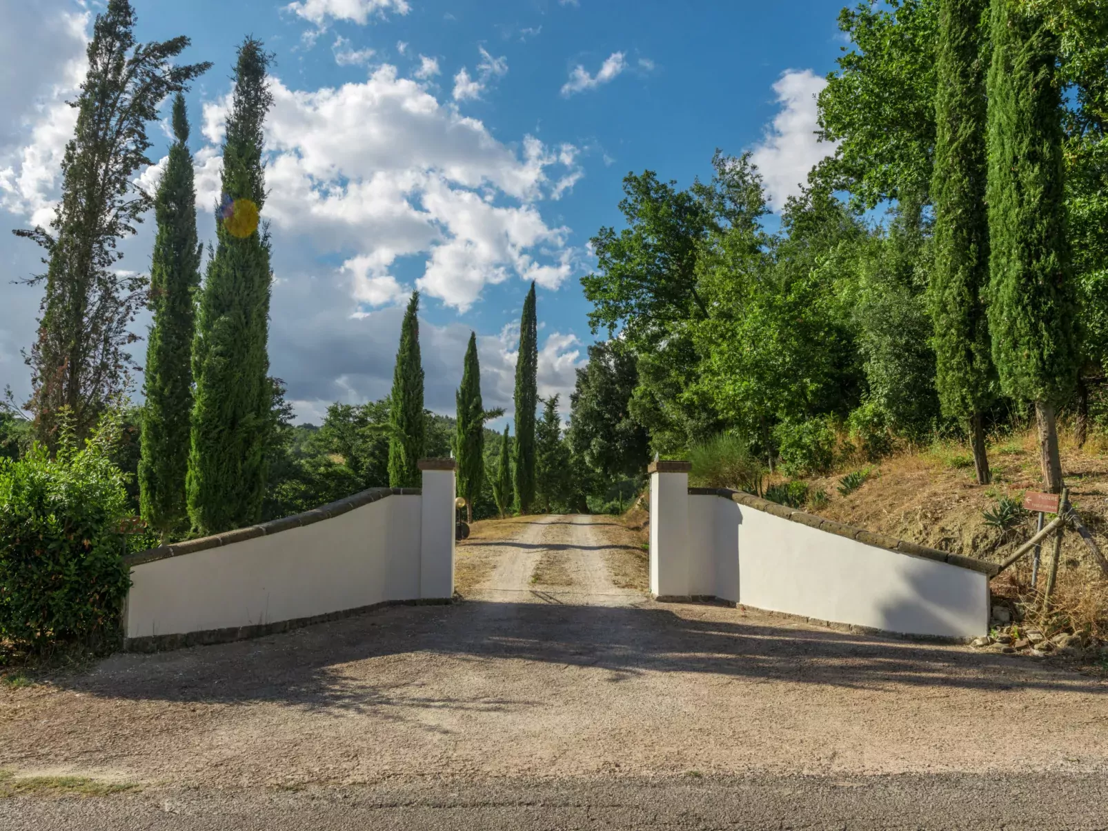 Casale Poggio Lupinaio-Outside