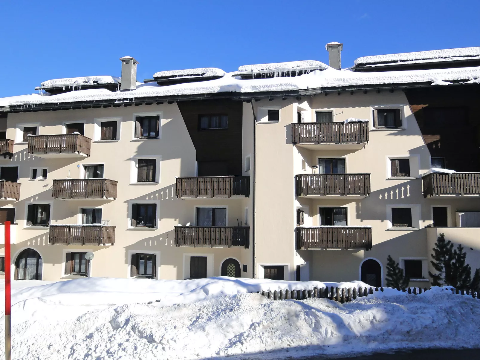 Apt.31-Outside