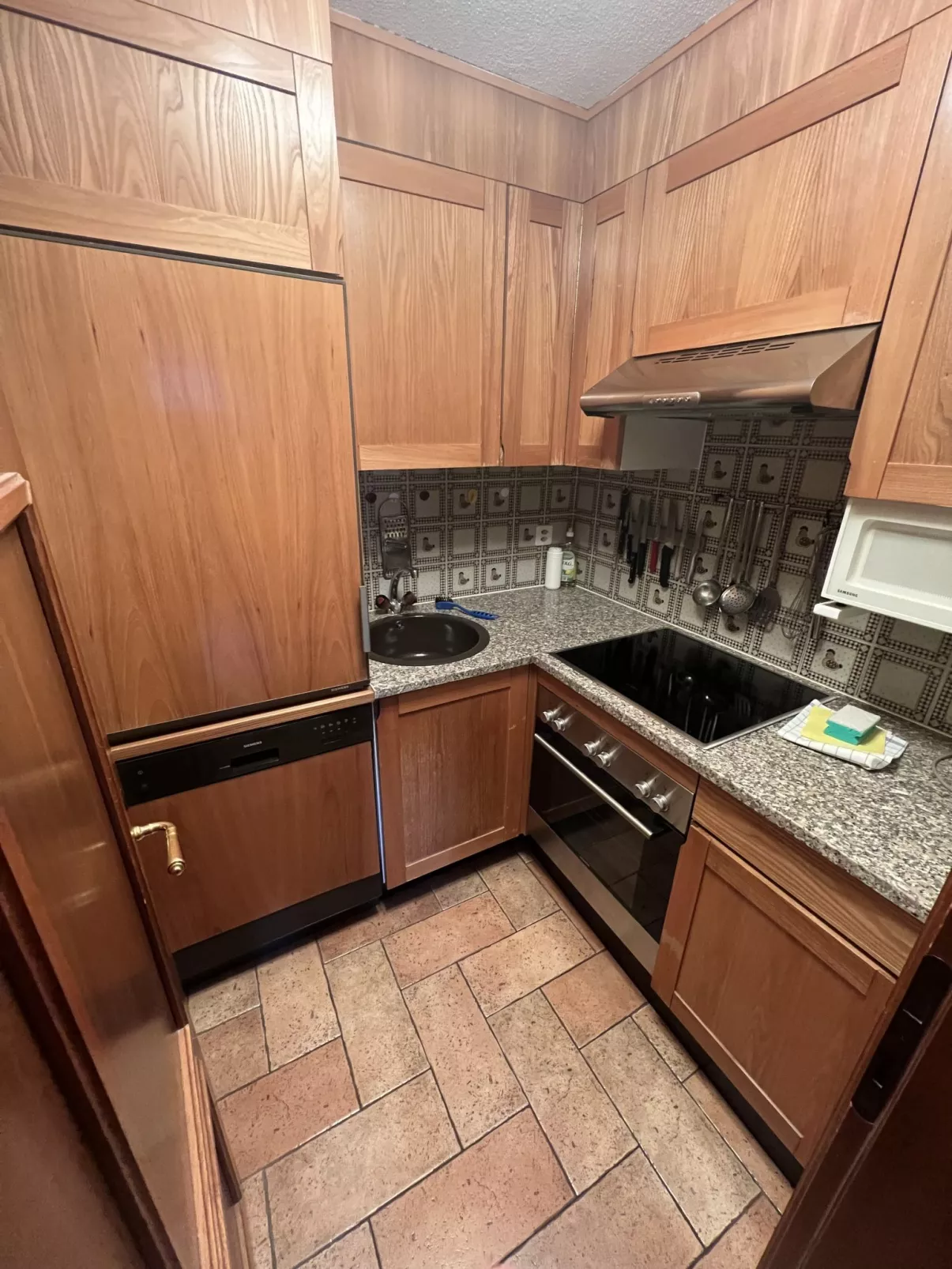 Apt.31-Inside