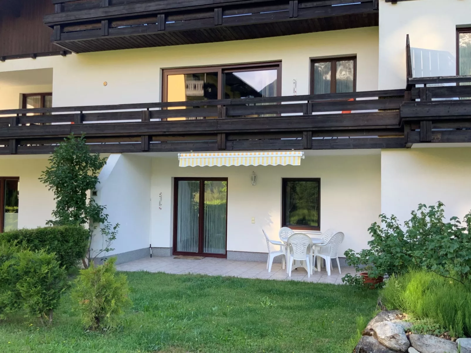 Terrace Garden Retreat-Draußen