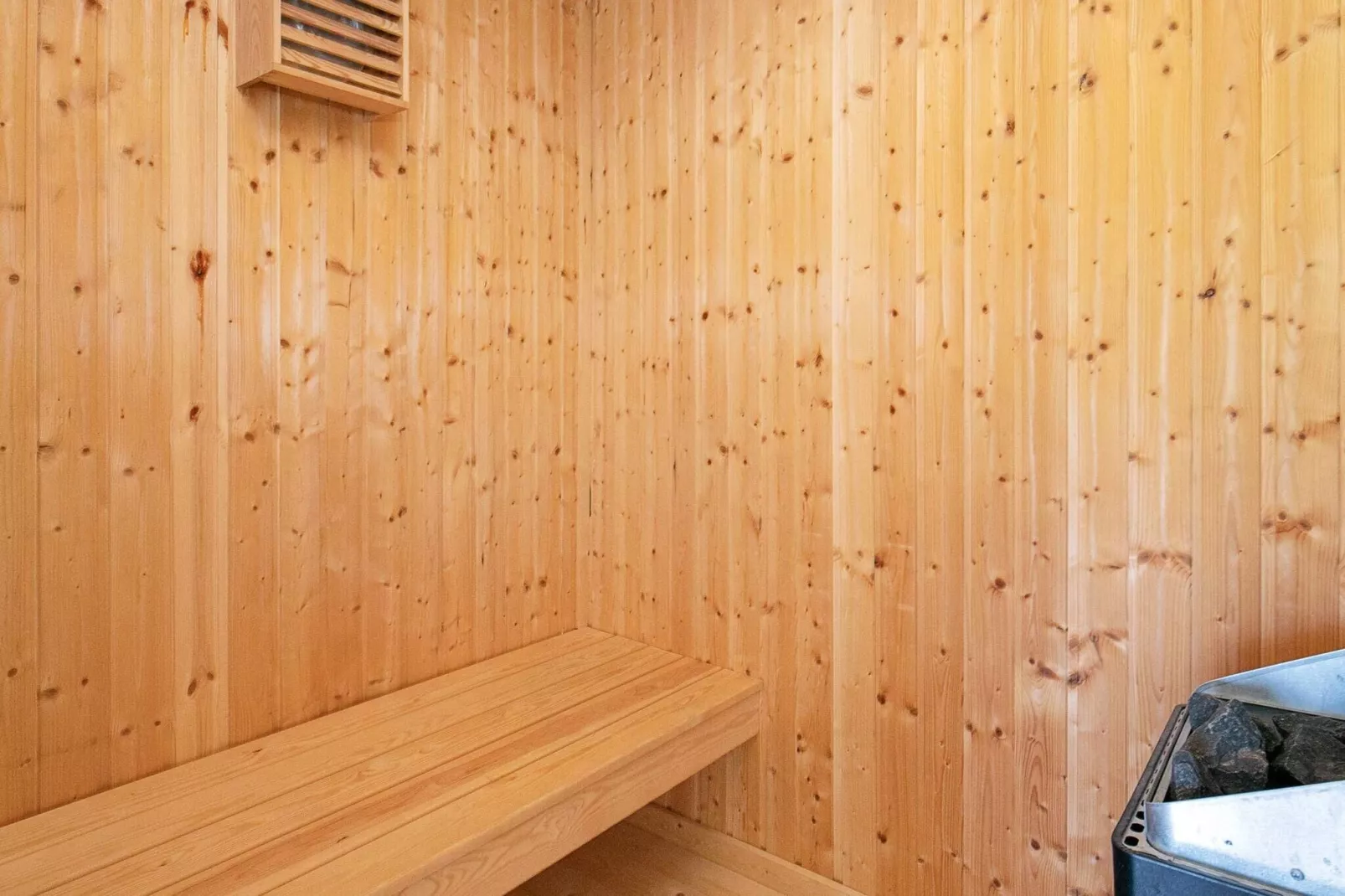 6 person holiday home in Hirtshals-Sauna