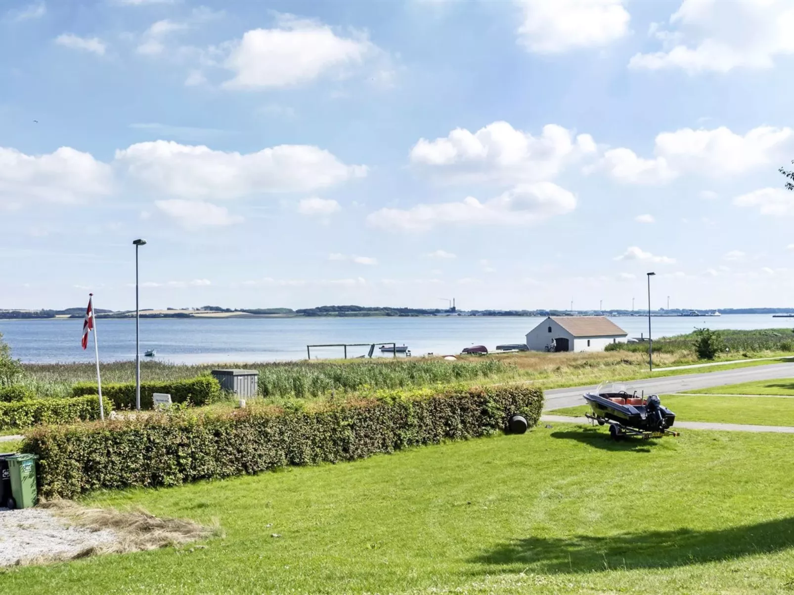 "Farman" - 45m to the inlet-Outside