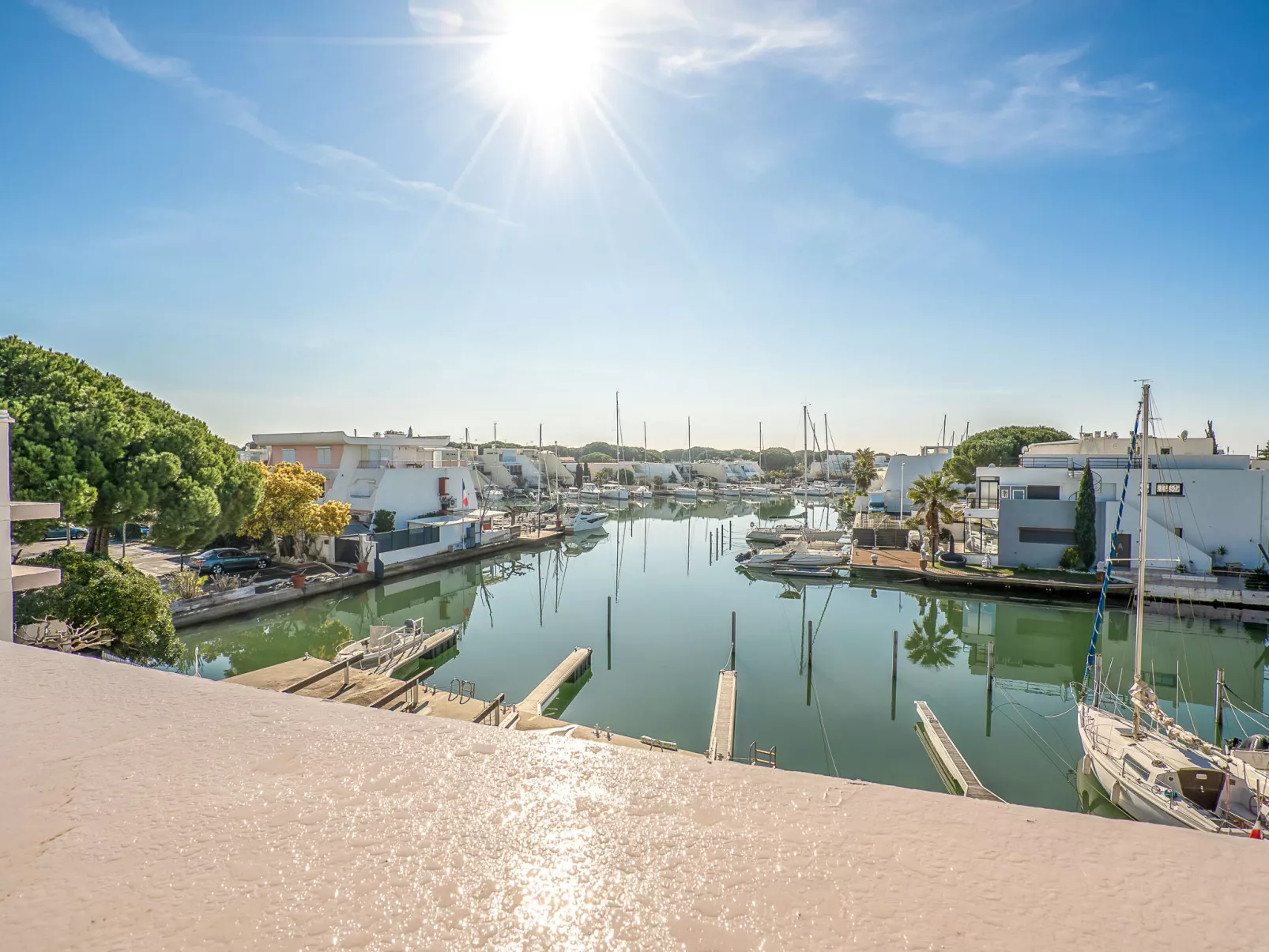 Les Marinas d'Ulysse IV-Outside