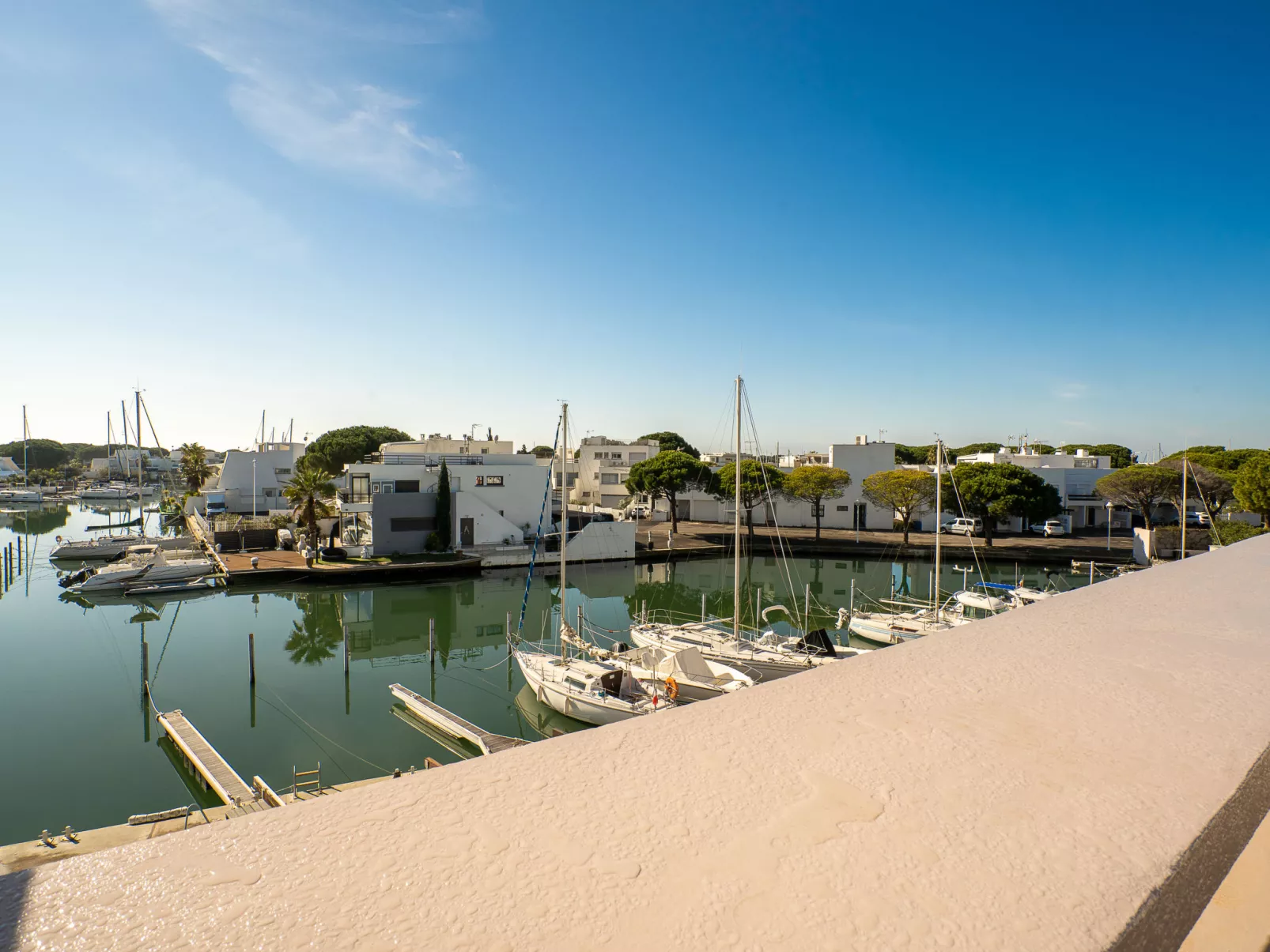 Les Marinas d'Ulysse IV-Outside