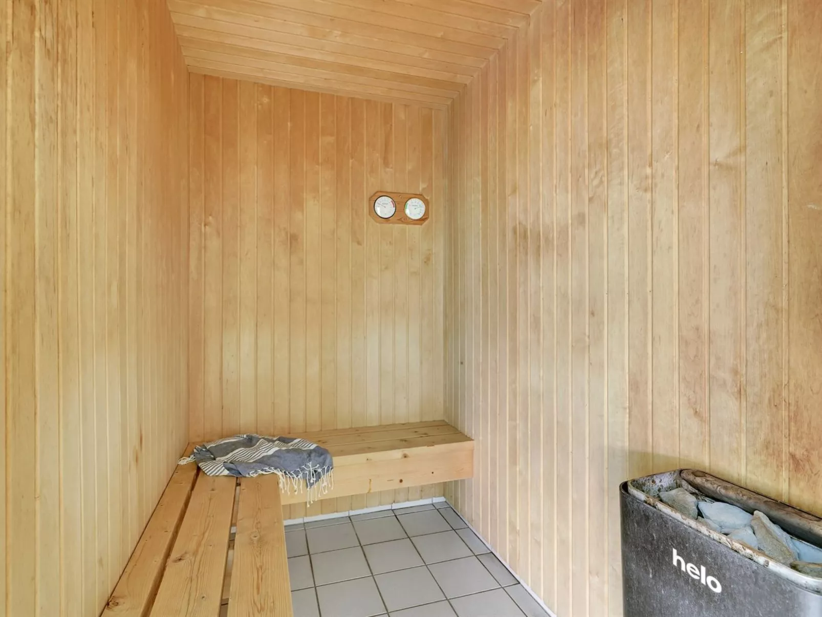 "Henrike" - 3.3km from the sea-Inside