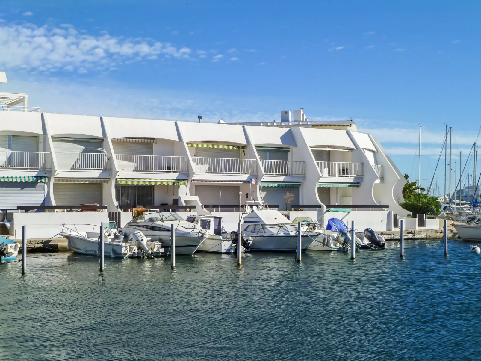 Les Marinas de la Plage I-Draußen