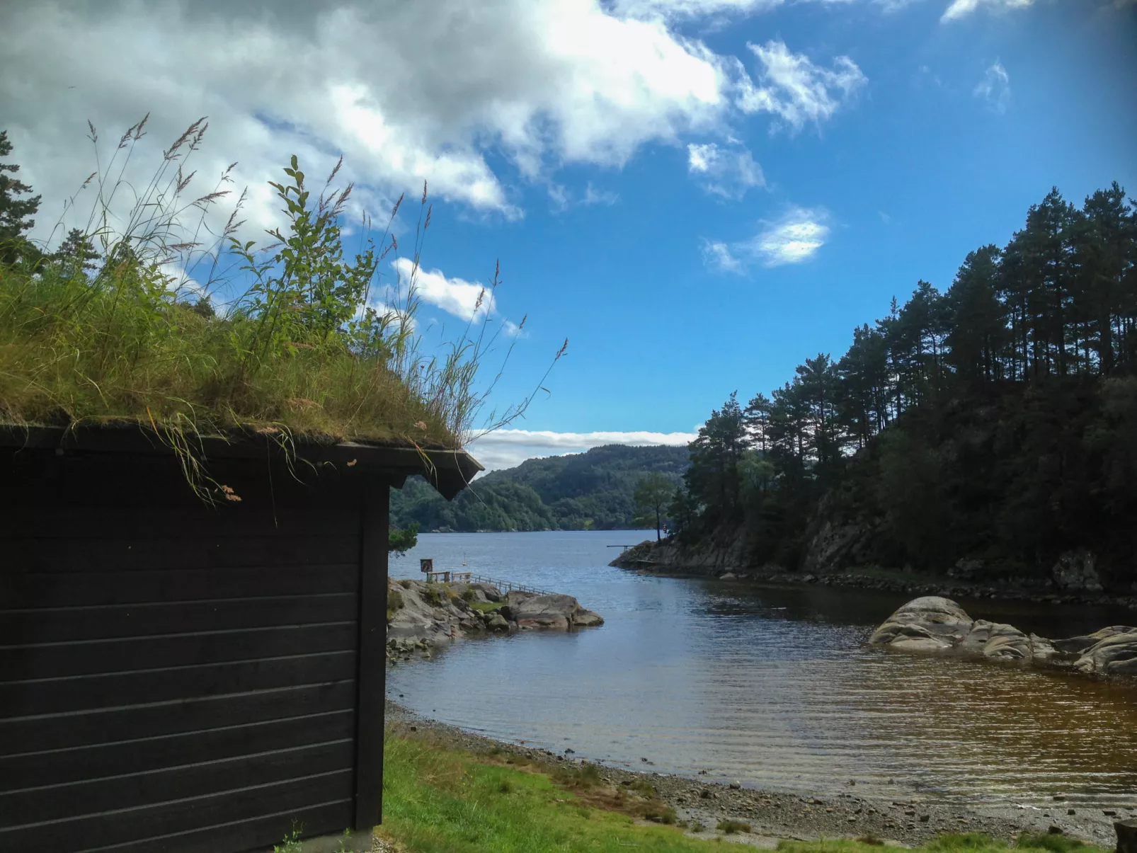 Heningen-Outside