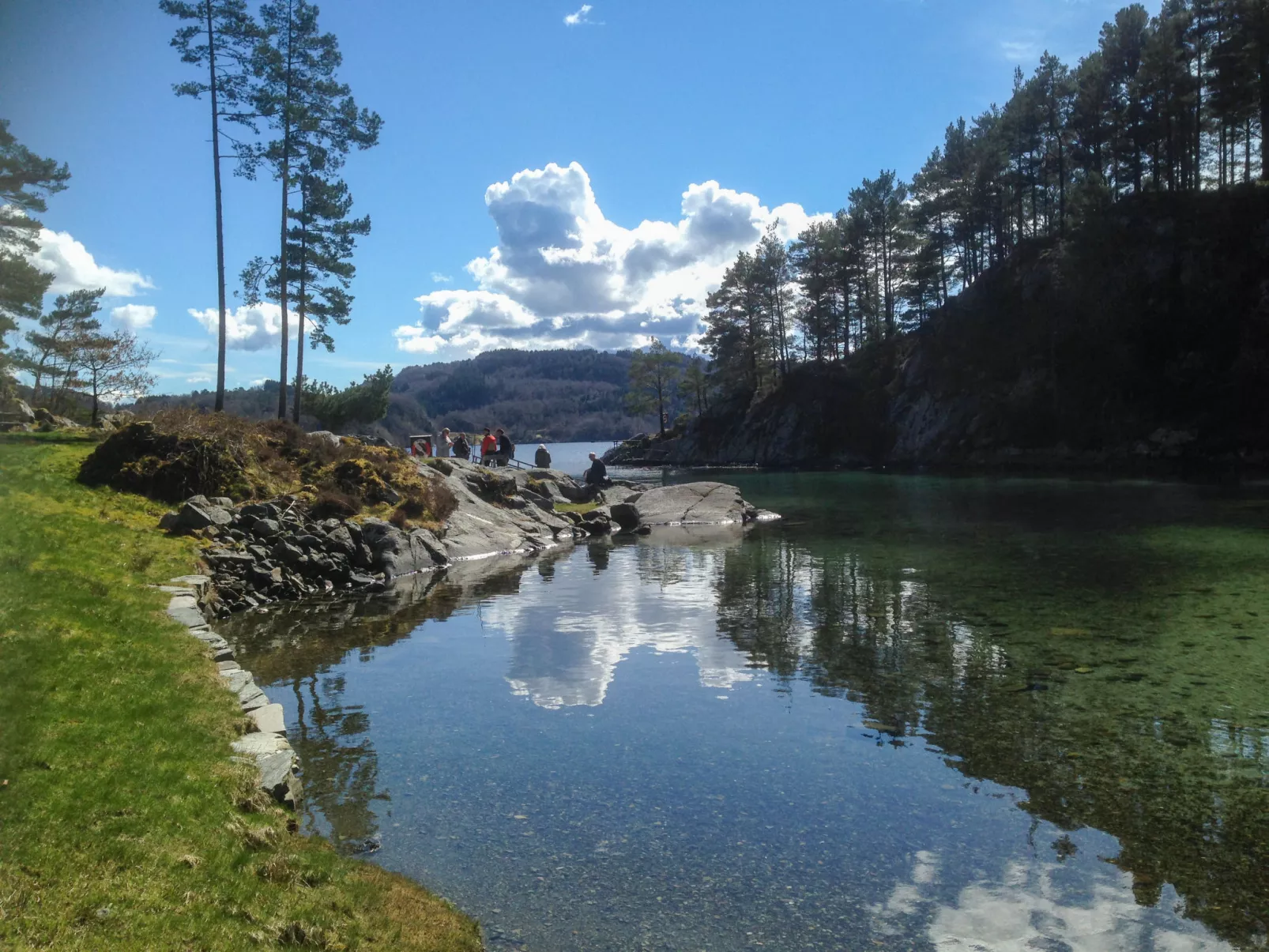 Heningen-Outside
