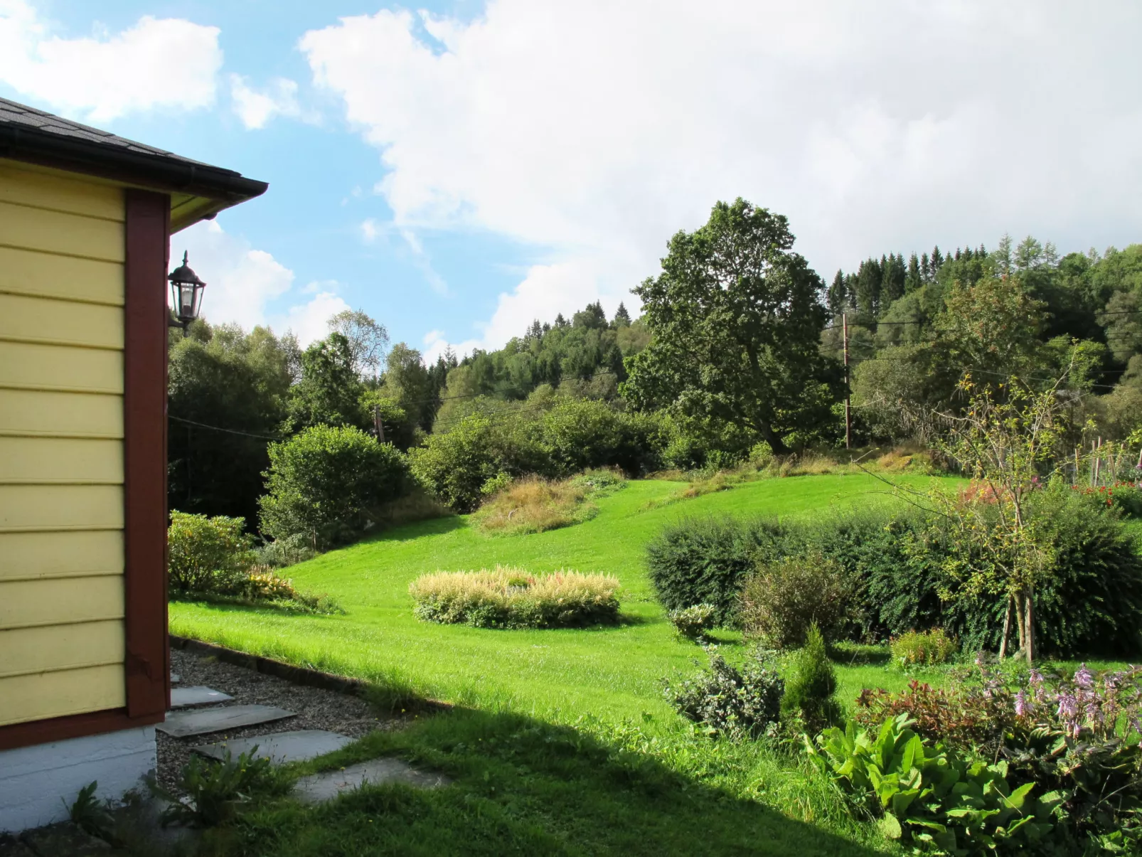 Gulehuset-Outside