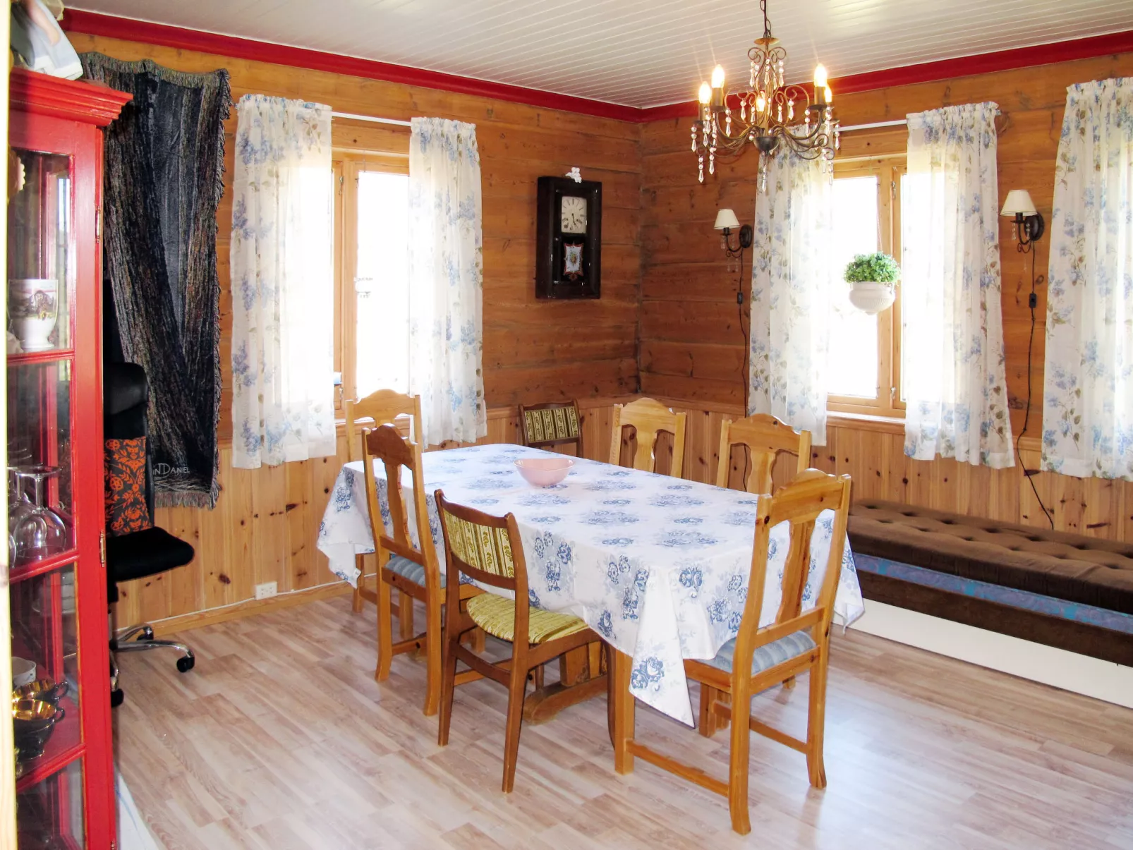 Gulehuset-Inside