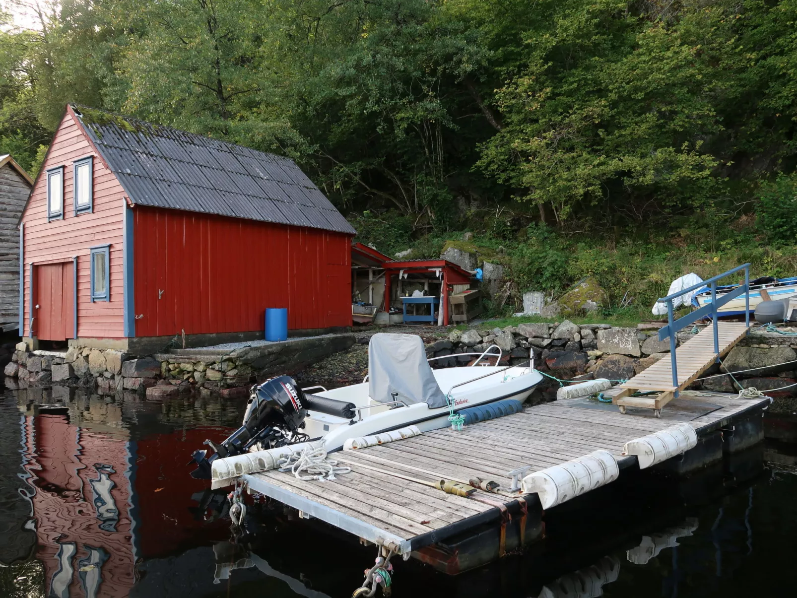 Gulehuset-Outside