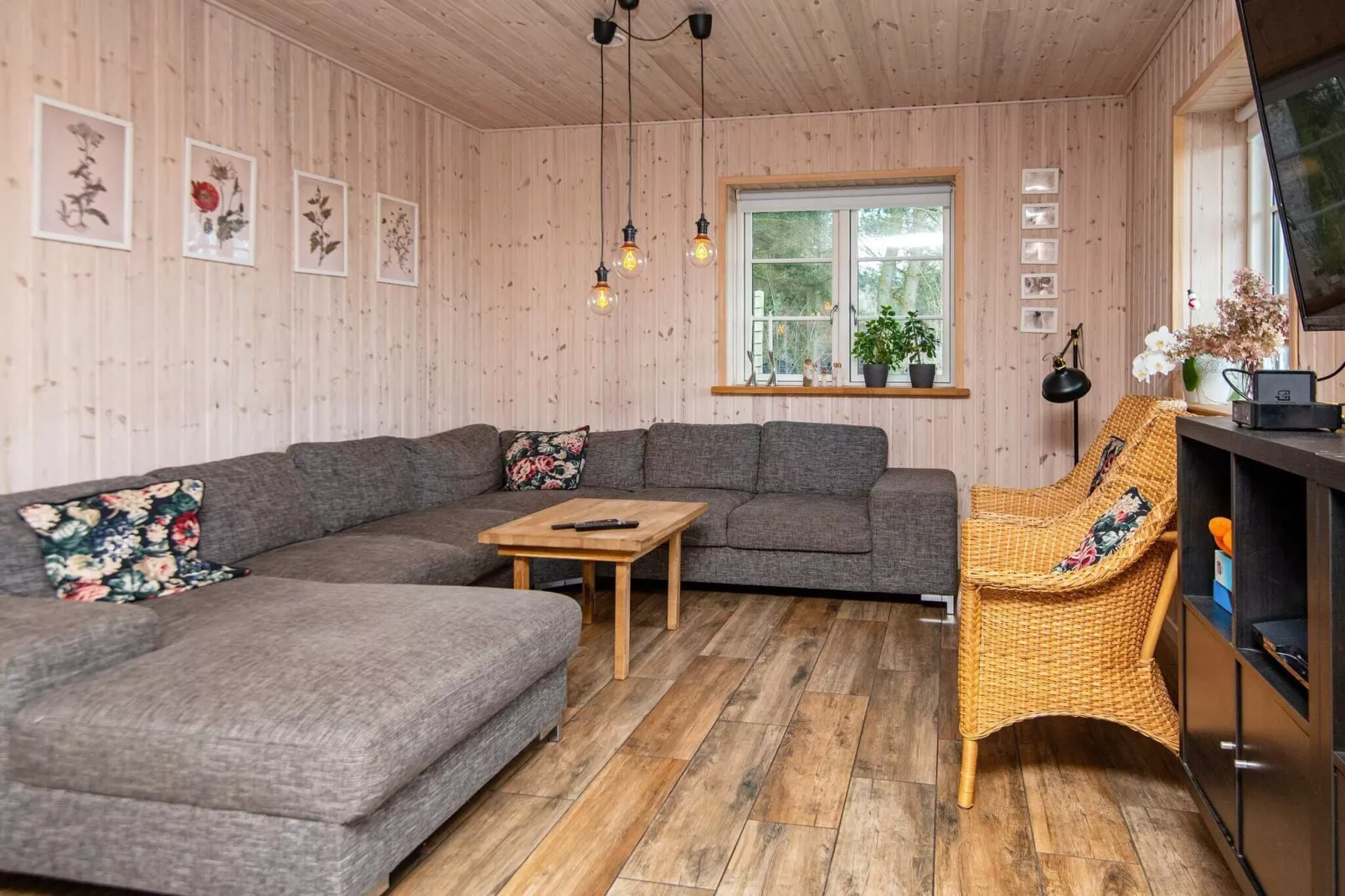 10 person holiday home in Glesborg