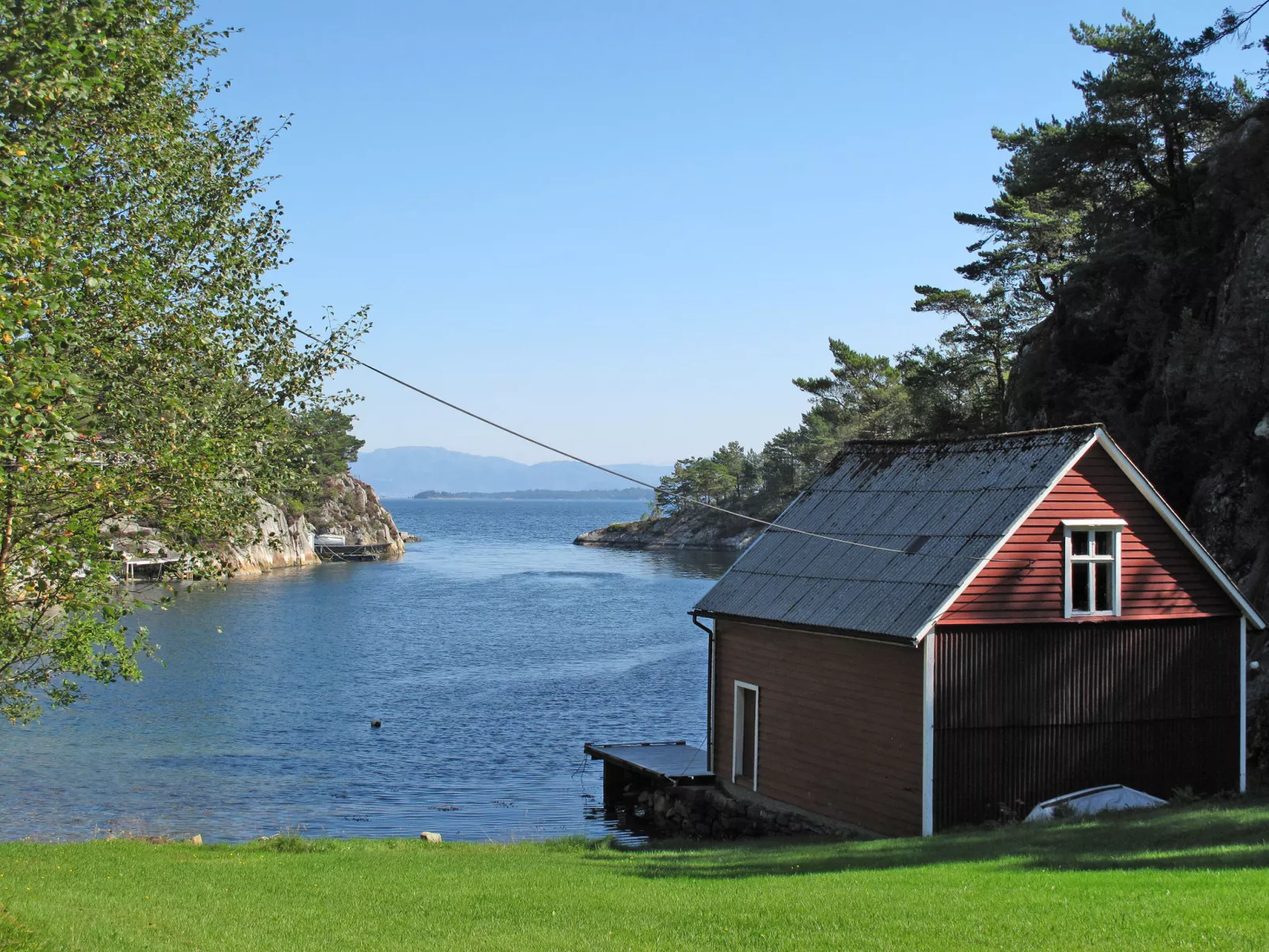 Laksevågen-Outside