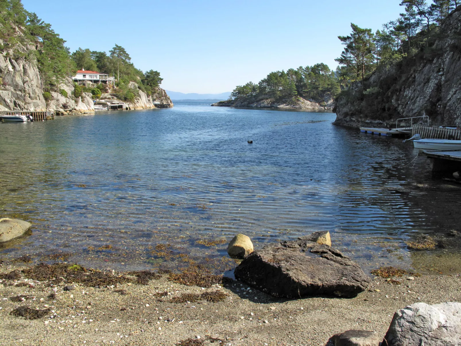 Laksevågen-Outside