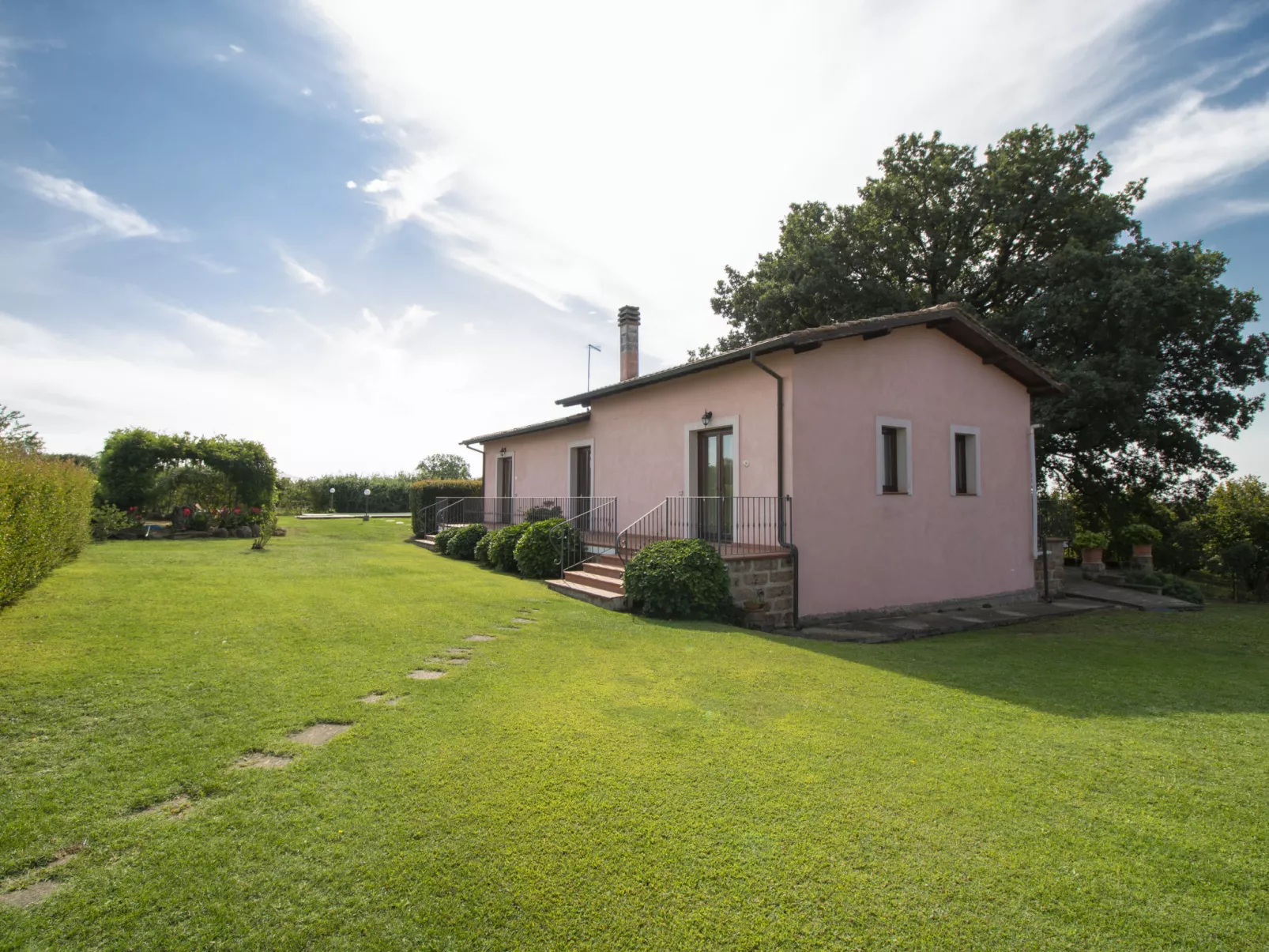 La Quercia-Outside