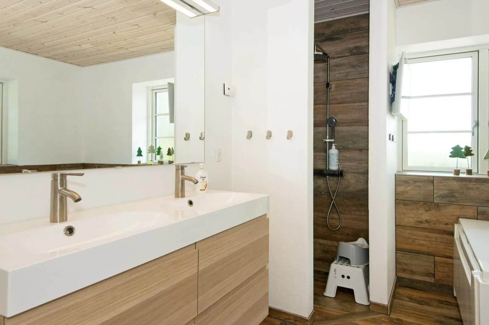 10 person holiday home in Glesborg-Indoor