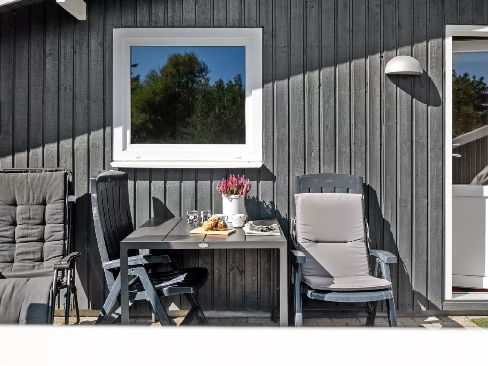 "Hylleborg" - 400m from the sea-Outside