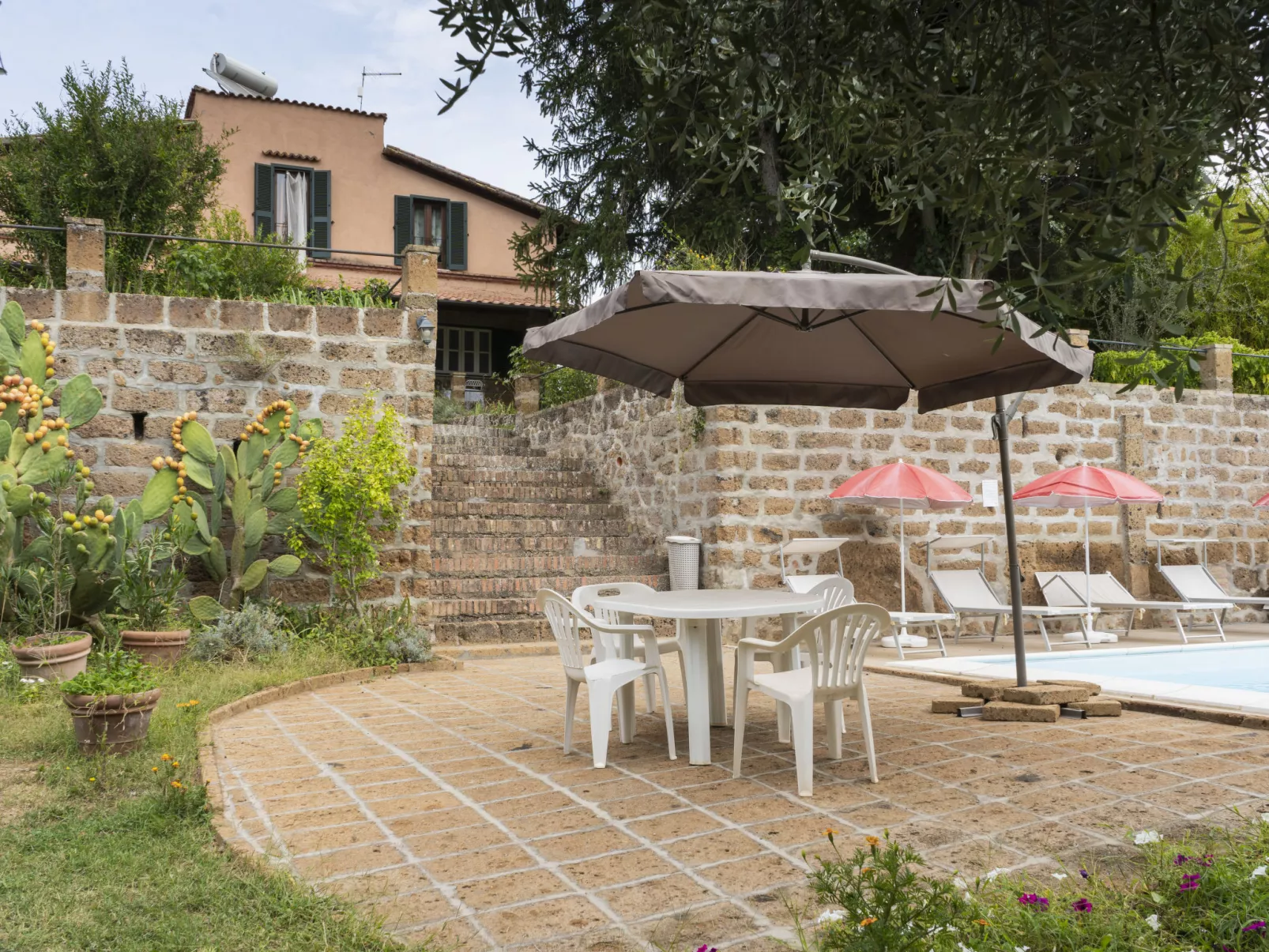 Casale Ai Noccioli-Draußen