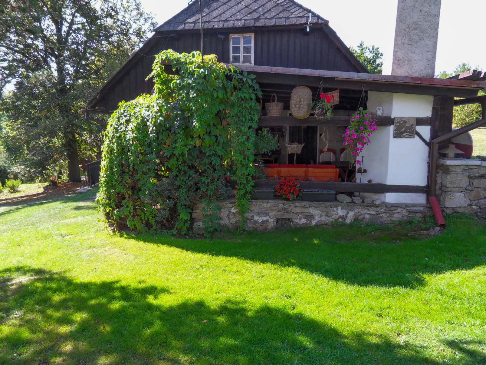 Újezd Svatého Kříže-Outside
