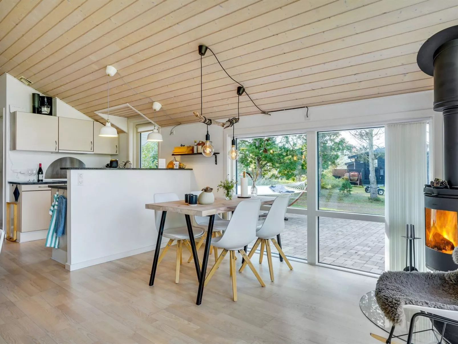 "Tishon" - 100m from the sea-Inside