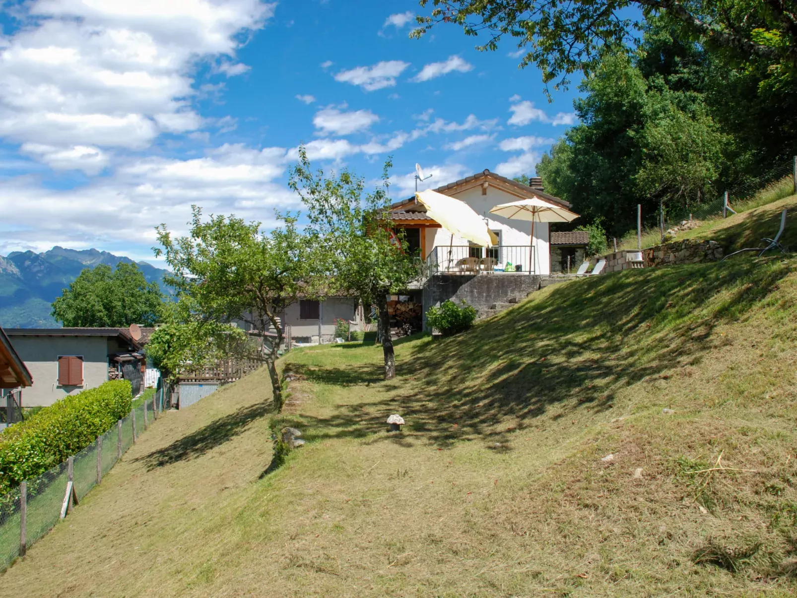 Baita Monti di Piazzogna-Outside