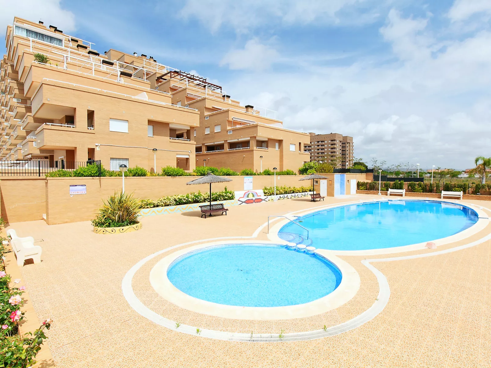 Jardines del Mar I-Outside